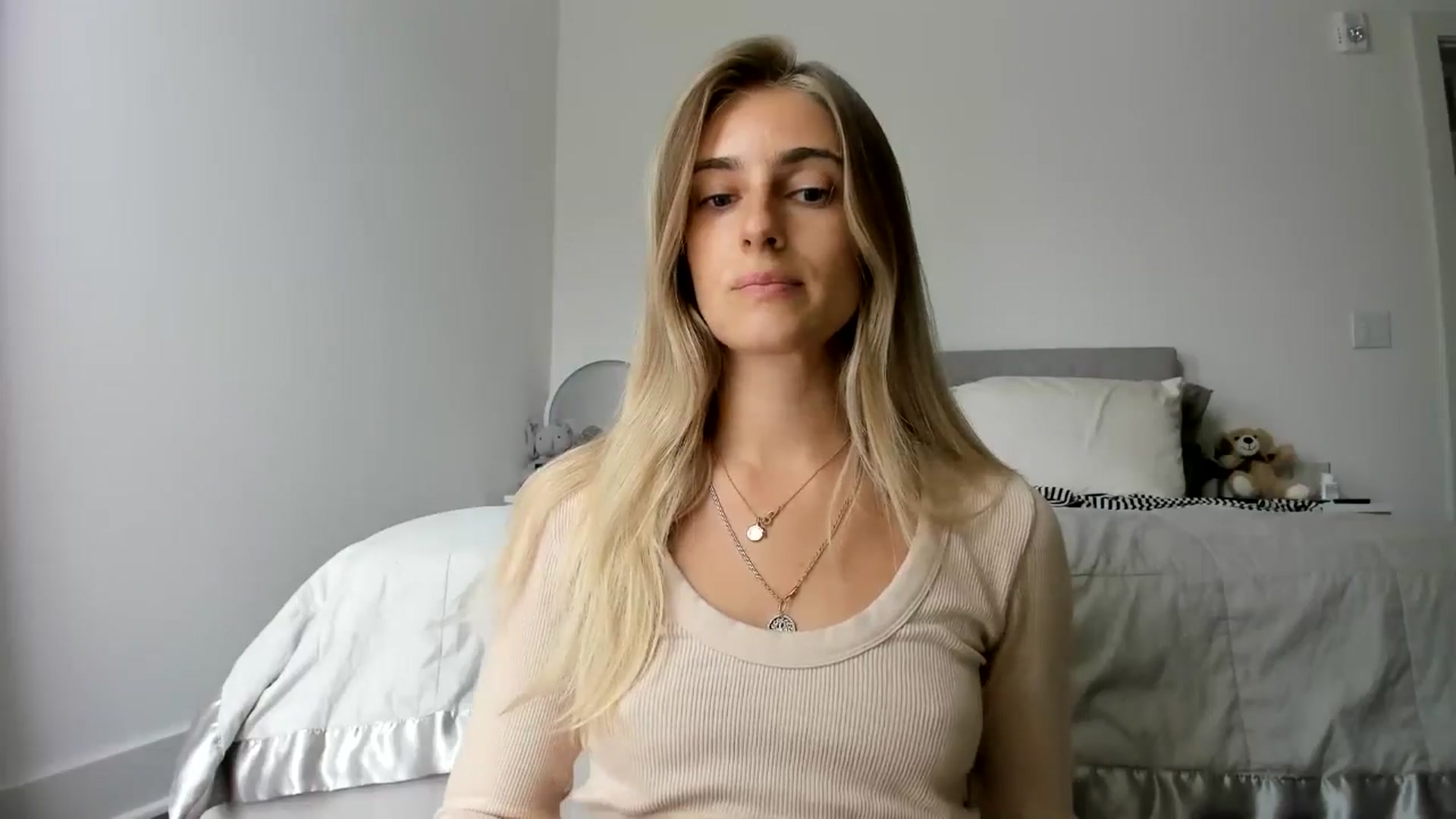 Gallery image thumbnail from Vodka_Queen's myfreecams stream on, 06/02/2024, 23:49 image 6 of 20