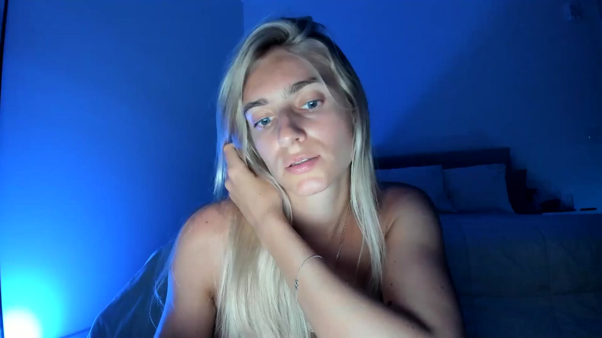 Gallery image thumbnail from Vodka_Queen's myfreecams stream on, 06/16/2024, 03:38 image 20 of 20