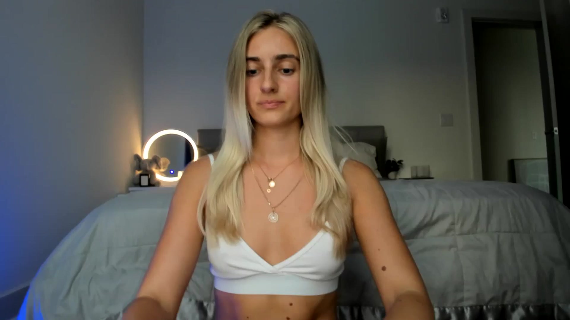 Gallery image thumbnail from Vodka_Queen's myfreecams stream on, 06/17/2024, 05:47 image 1 of 20