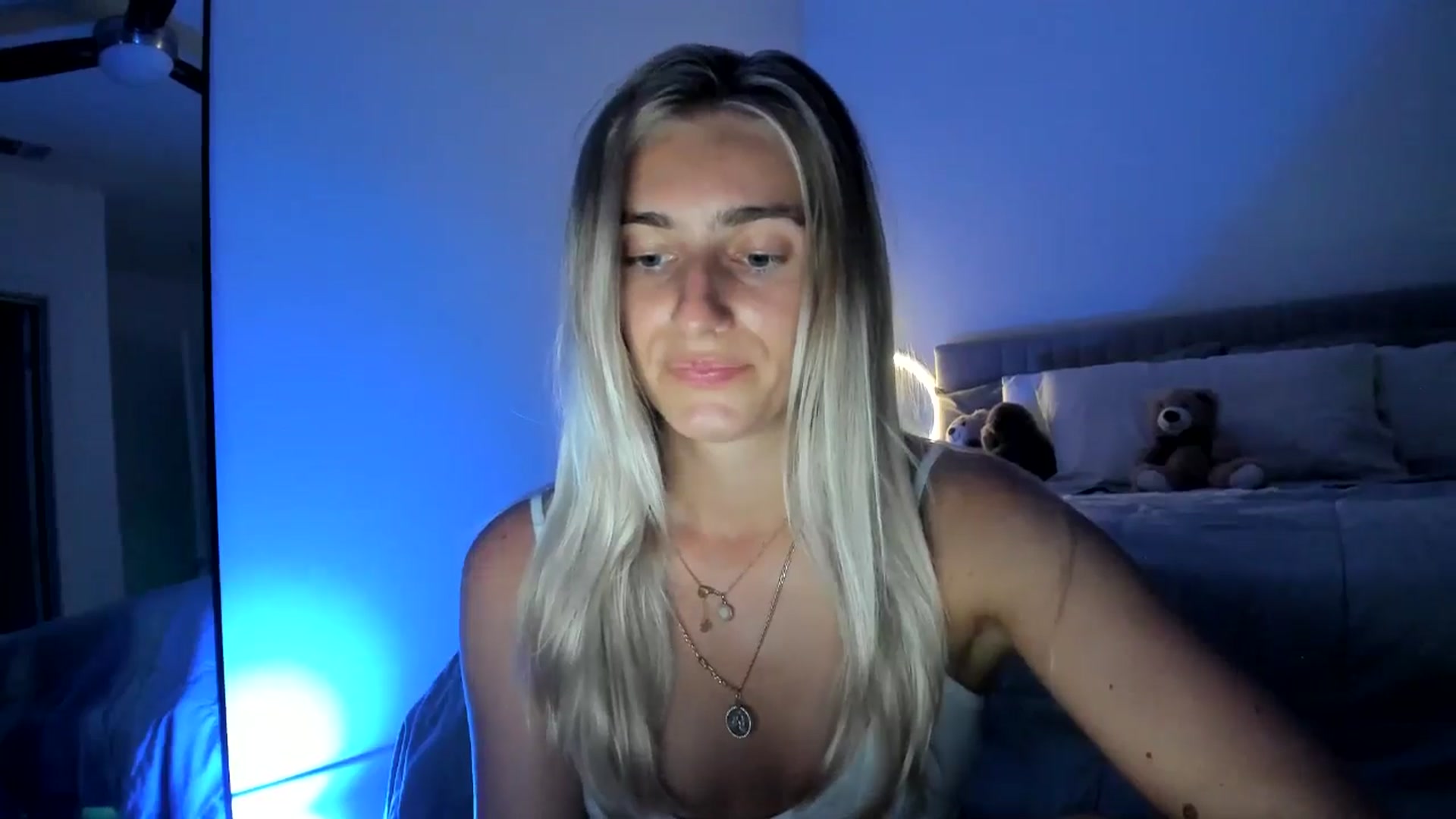 Gallery image thumbnail from Vodka_Queen's myfreecams stream on, 06/17/2024, 05:47 image 9 of 20