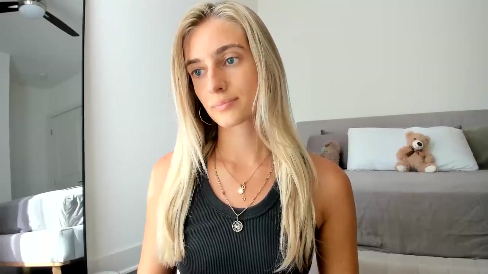 Gallery image thumbnail from Vodka_Queen's myfreecams stream on, 06/22/2024, 24:17 image 18 of 20