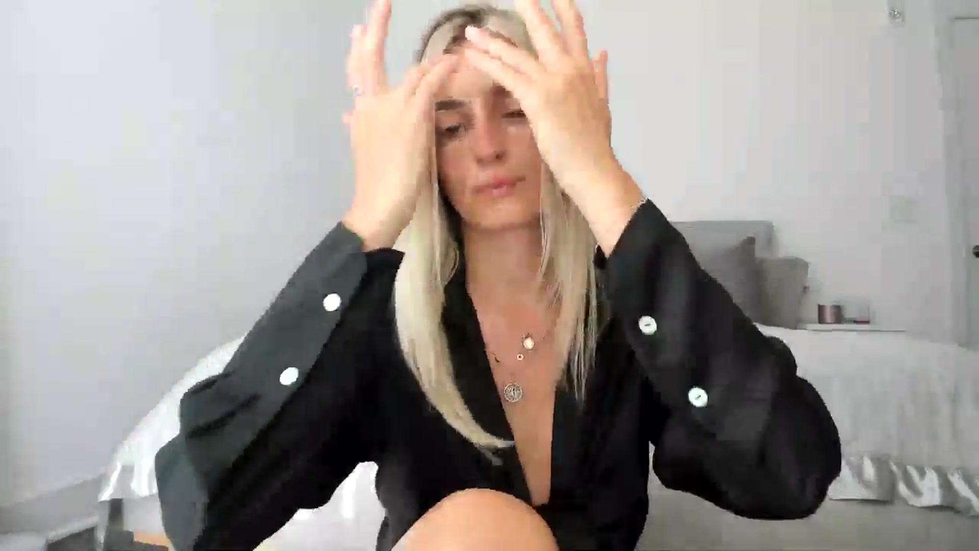 Gallery image thumbnail from Vodka_Queen's myfreecams stream on, 06/23/2024, 24:01 image 19 of 20