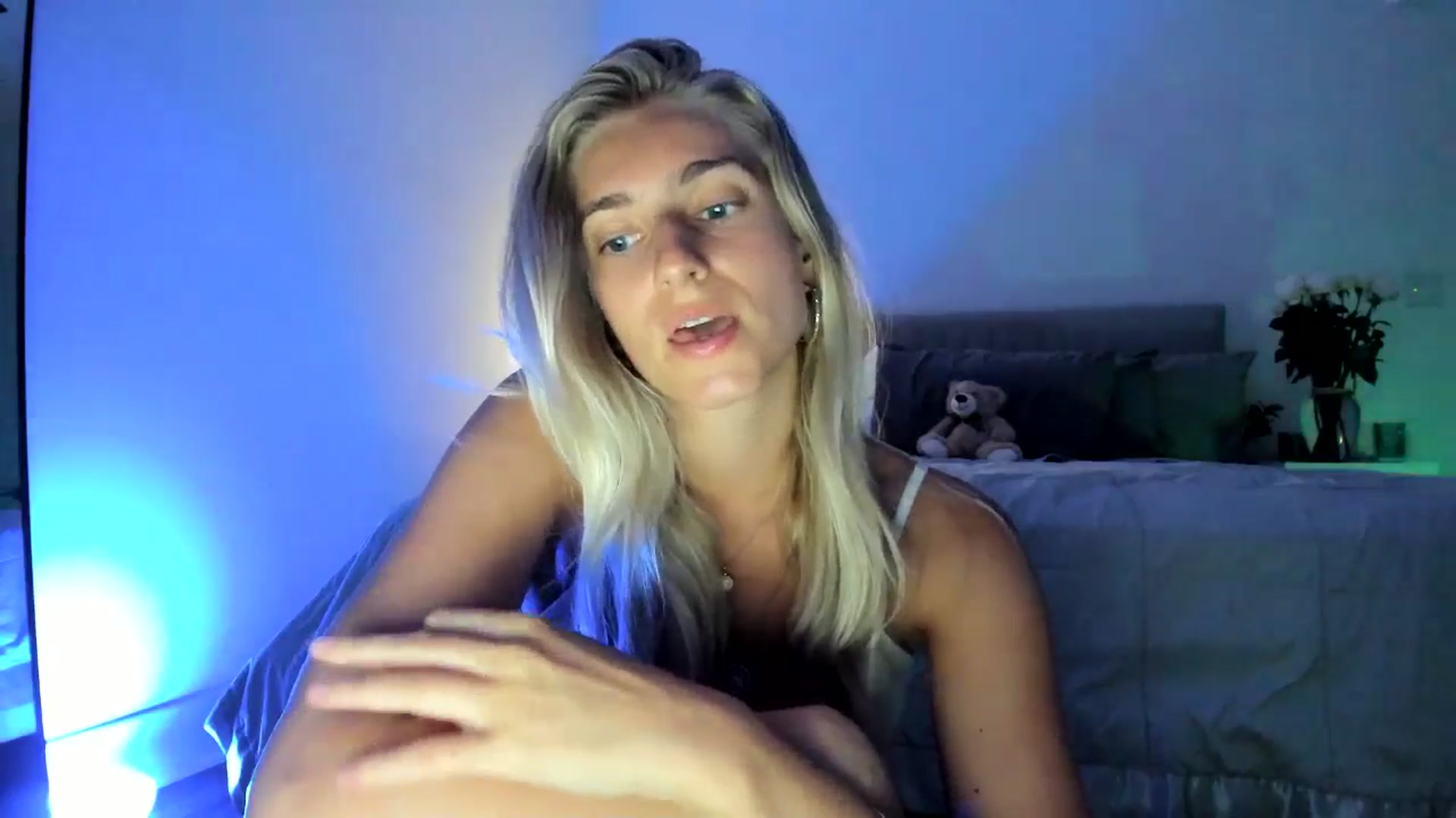 Gallery image thumbnail from Vodka_Queen's myfreecams stream on, 06/25/2024, 04:44 image 9 of 20