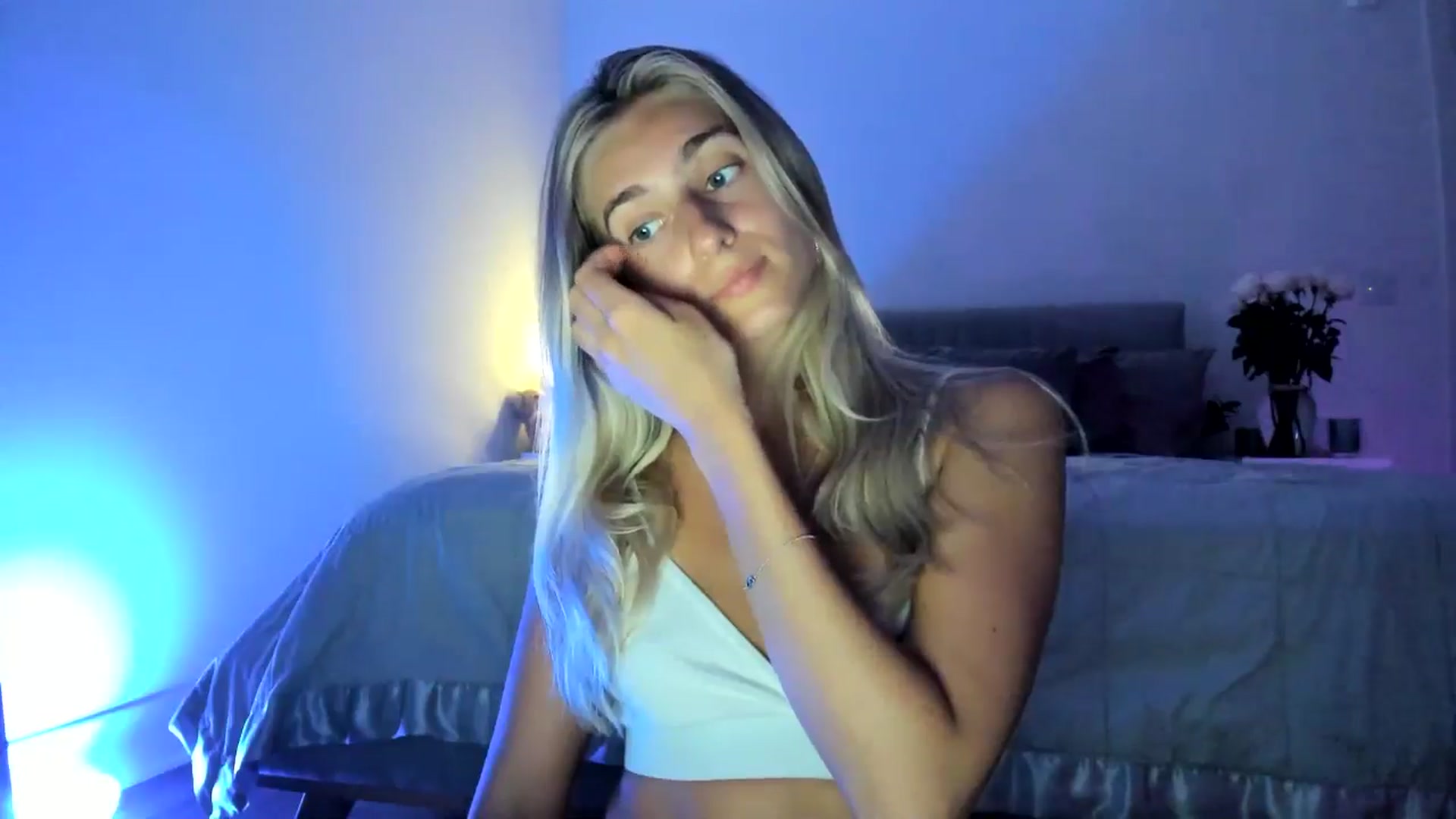 Gallery image thumbnail from Vodka_Queen's myfreecams stream on, 06/25/2024, 04:44 image 17 of 20