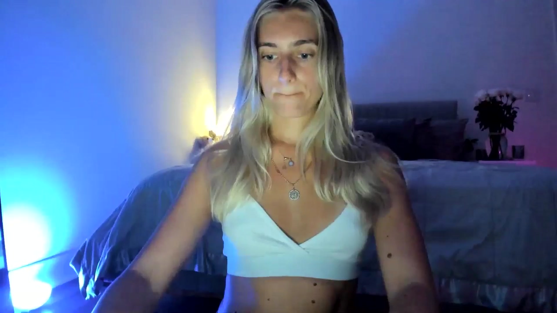Gallery image thumbnail from Vodka_Queen's myfreecams stream on, 06/25/2024, 04:44 image 16 of 20