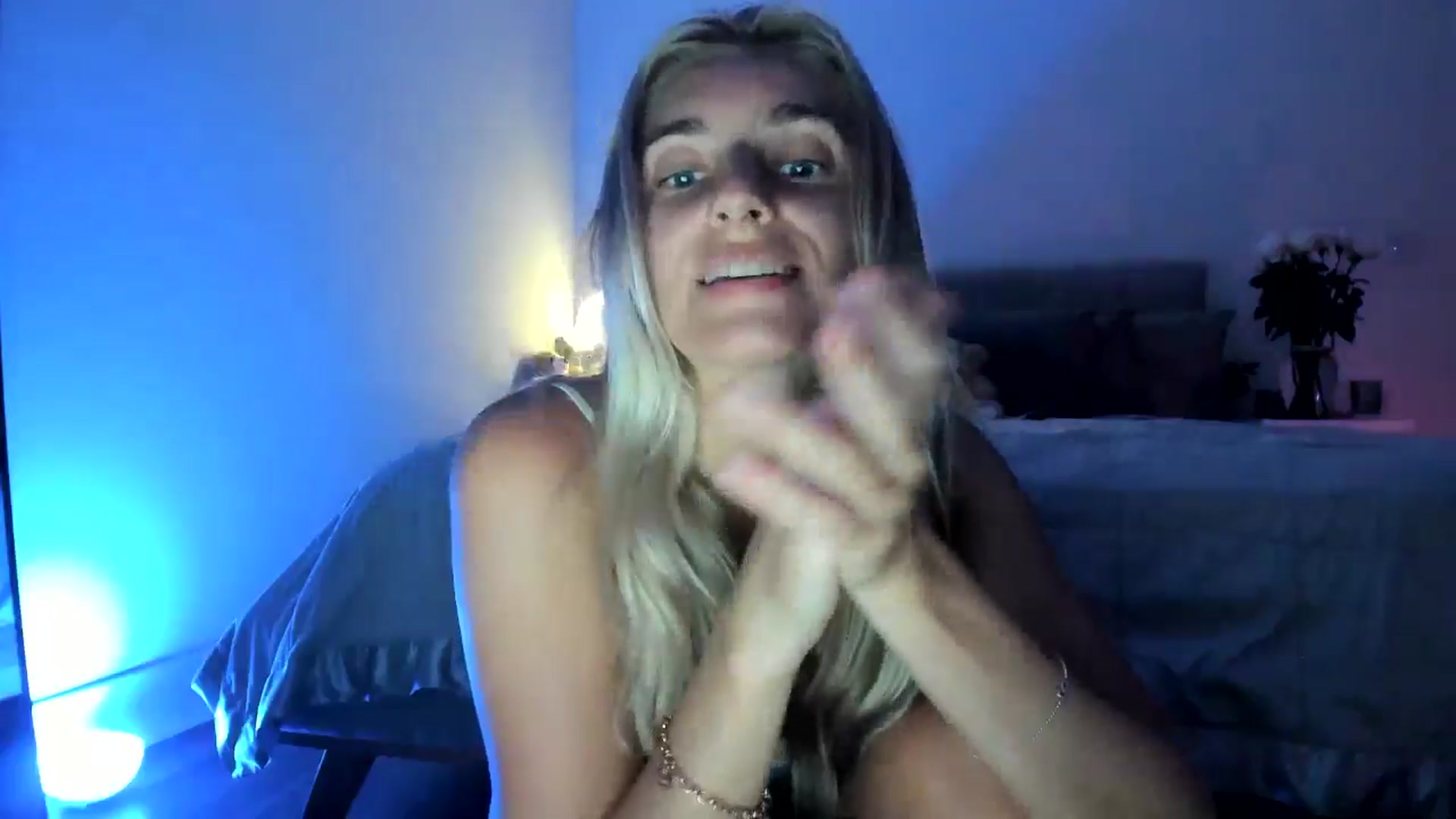 Gallery image thumbnail from Vodka_Queen's myfreecams stream on, 06/25/2024, 04:44 image 15 of 20