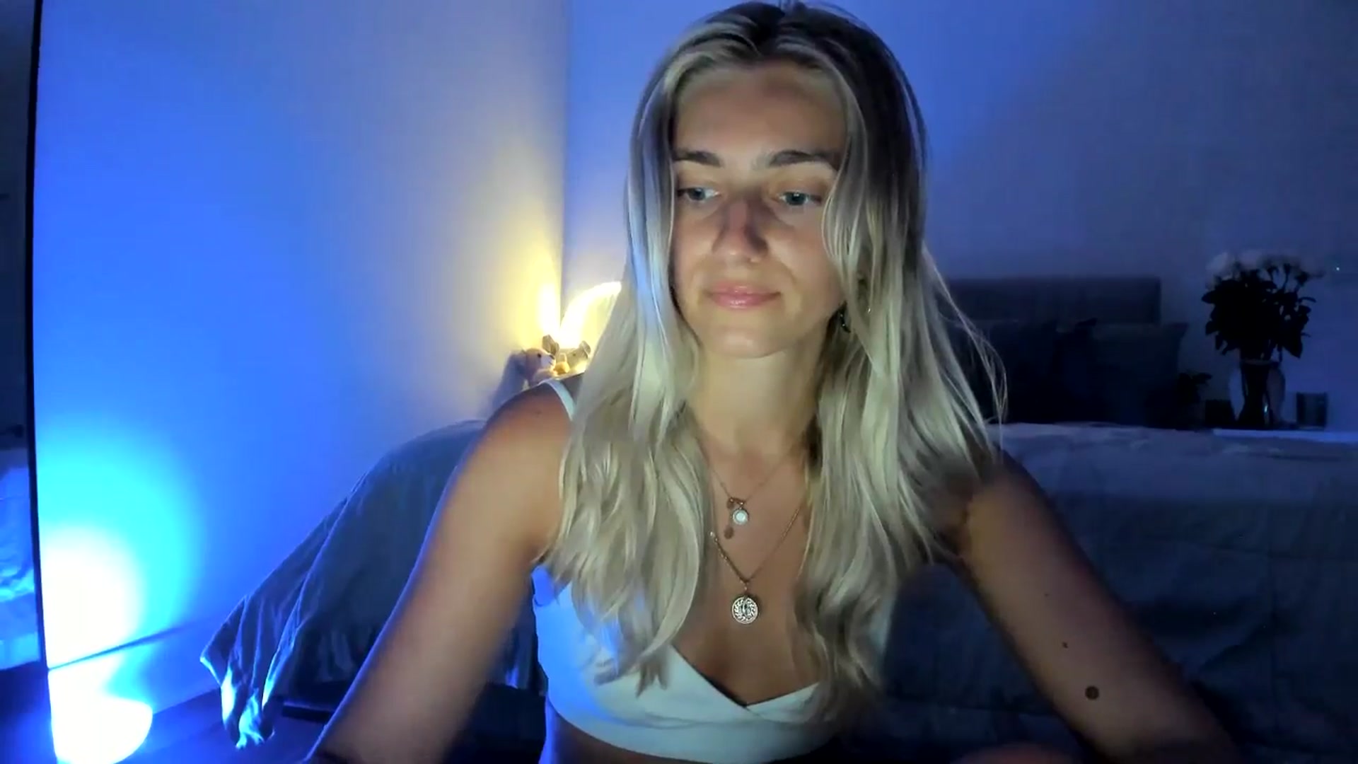 Gallery image thumbnail from Vodka_Queen's myfreecams stream on, 06/25/2024, 04:44 image 2 of 20