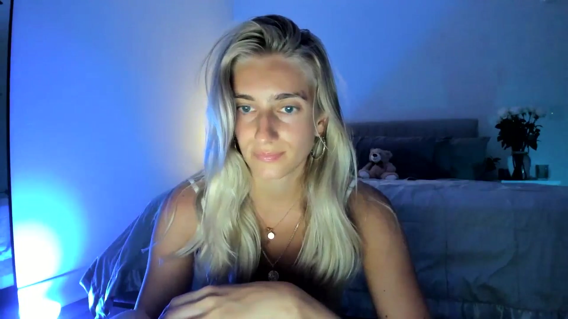 Gallery image thumbnail from Vodka_Queen's myfreecams stream on, 06/25/2024, 04:44 image 5 of 20