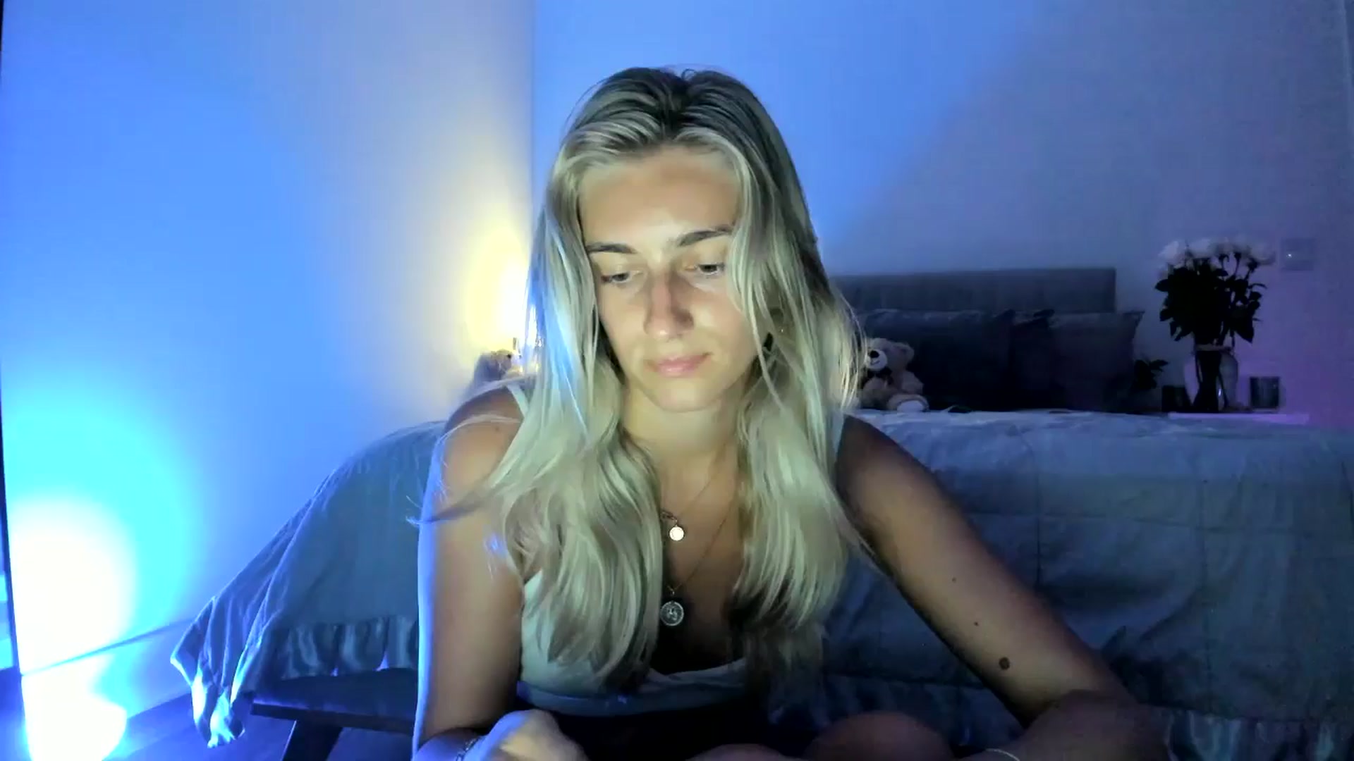 Gallery image thumbnail from Vodka_Queen's myfreecams stream on, 06/25/2024, 05:25 image 2 of 20