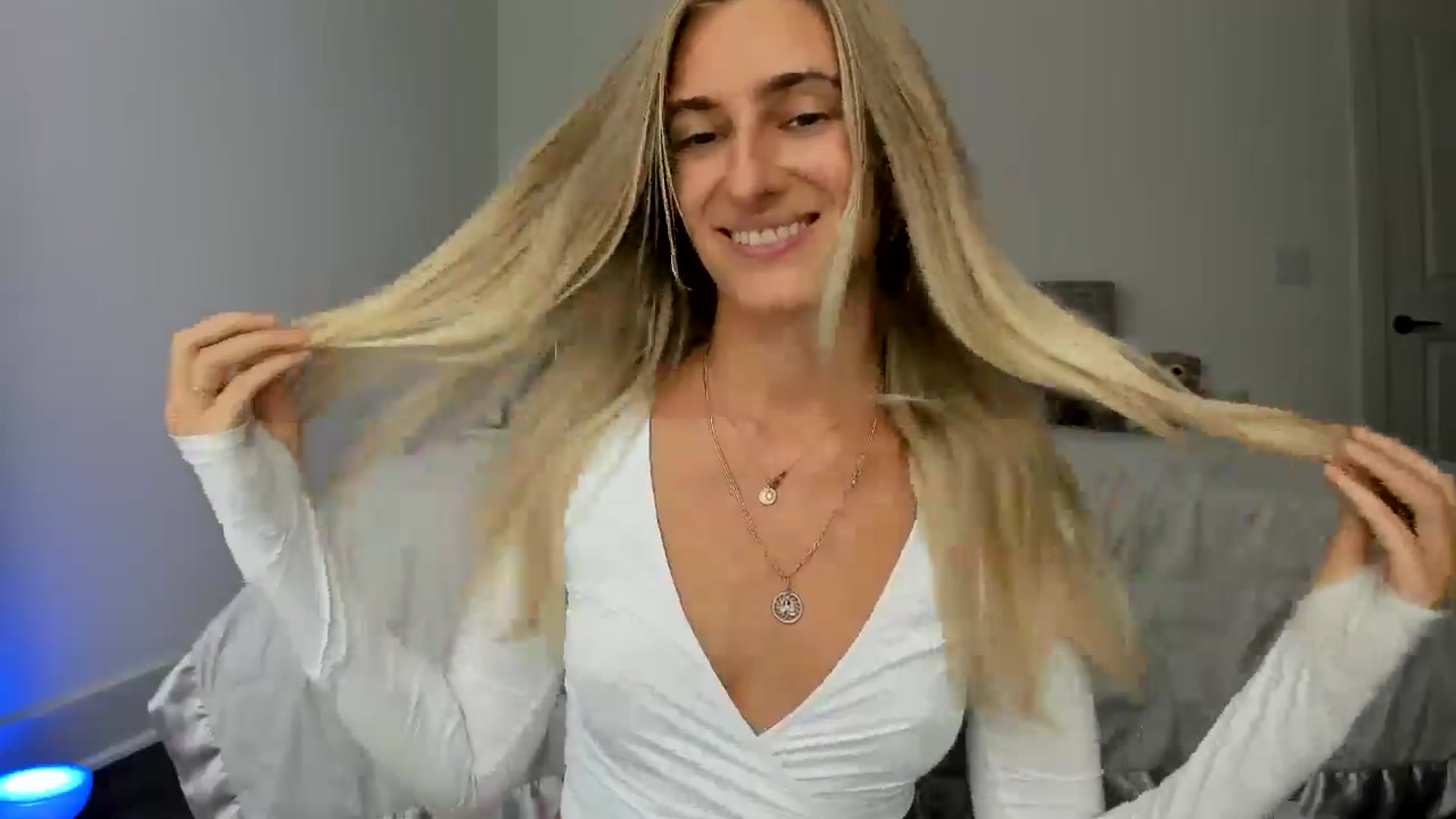 Gallery image thumbnail from Vodka_Queen's myfreecams stream on, 08/01/2024, 21:56 image 11 of 20