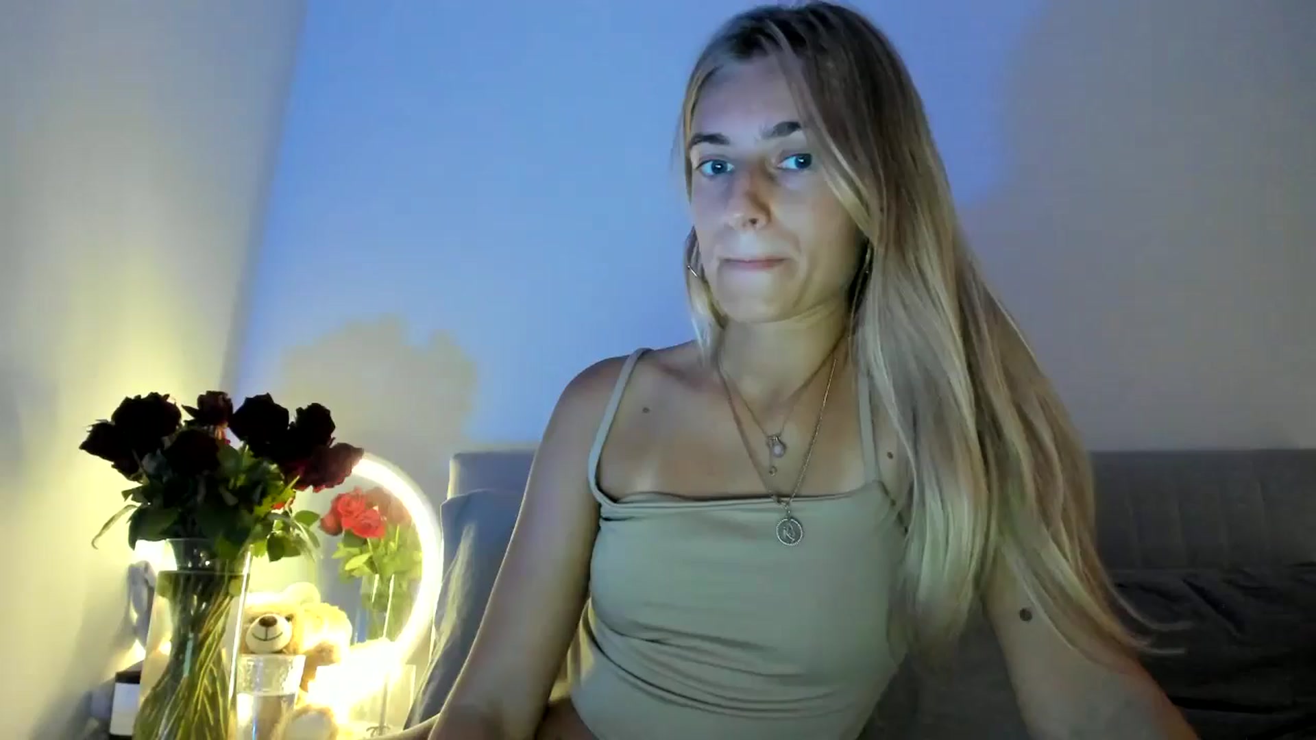 Gallery image thumbnail from Vodka_Queen's myfreecams stream on, 08/04/2024, 07:11 image 14 of 20