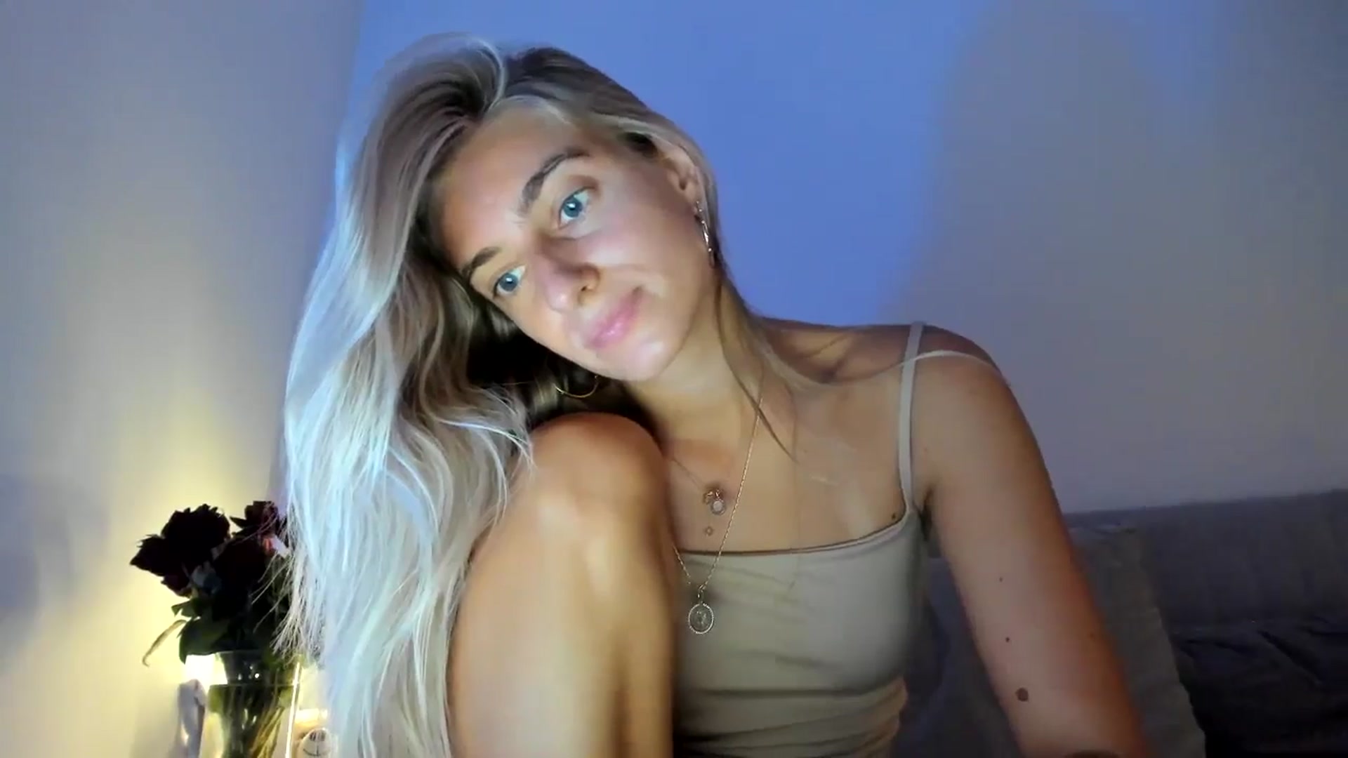 Gallery image thumbnail from Vodka_Queen's myfreecams stream on, 08/04/2024, 07:11 image 12 of 20