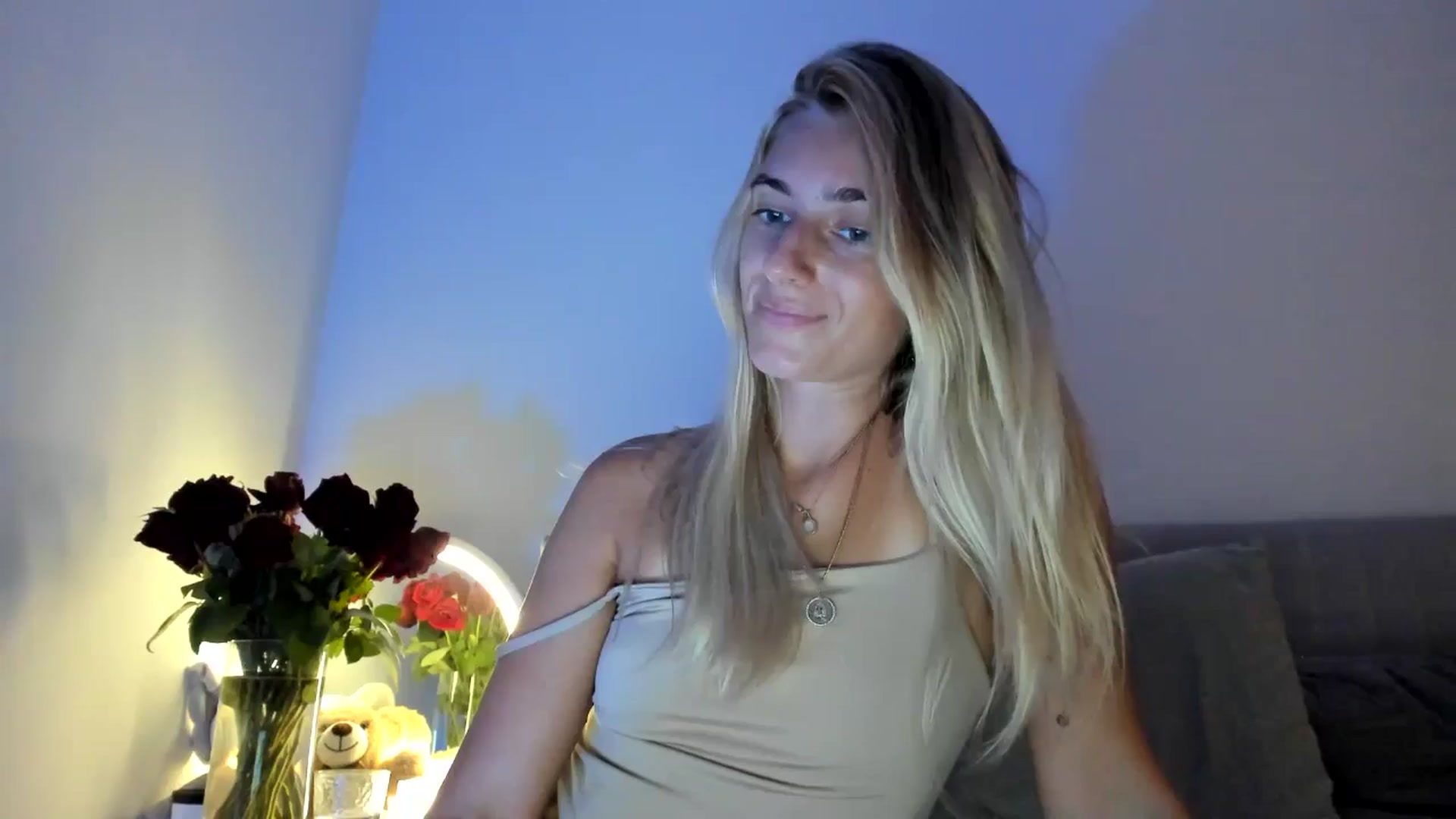 Gallery image thumbnail from Vodka_Queen's myfreecams stream on, 08/04/2024, 07:11 image 7 of 20