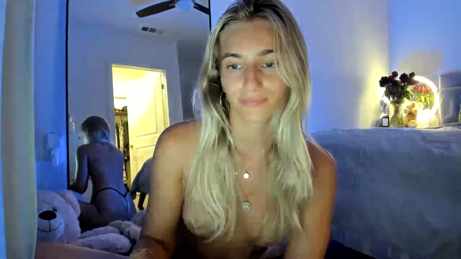 Gallery image thumbnail from Vodka_Queen's myfreecams stream on, 08/06/2024, 05:05 image 3 of 20