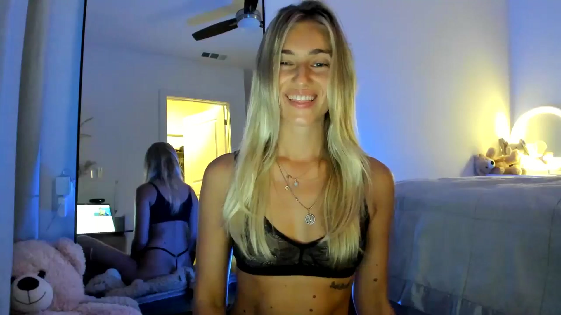 Gallery image thumbnail from Vodka_Queen's myfreecams stream on, 08/07/2024, 07:05 image 4 of 20