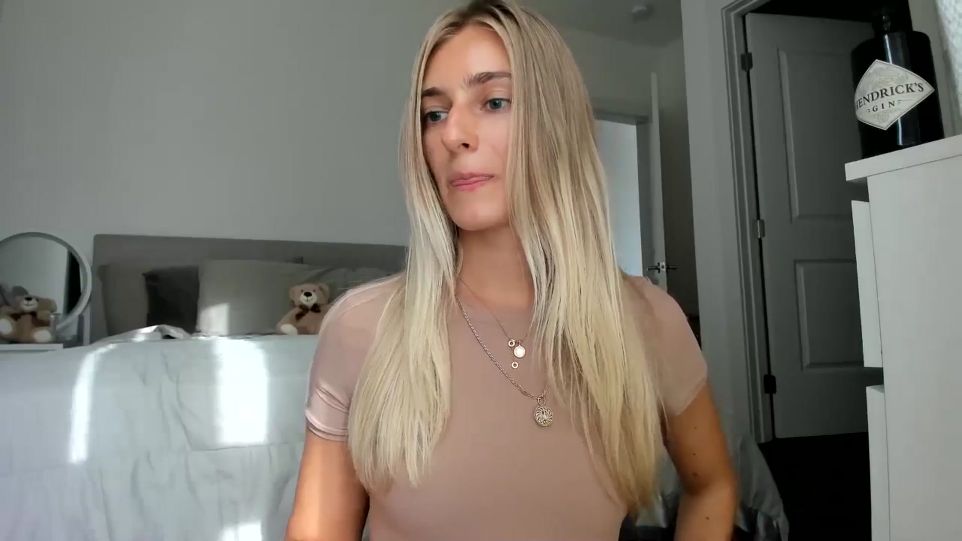 Gallery image thumbnail from Vodka_Queen's myfreecams stream on, 08/08/2024, 01:06 image 5 of 20