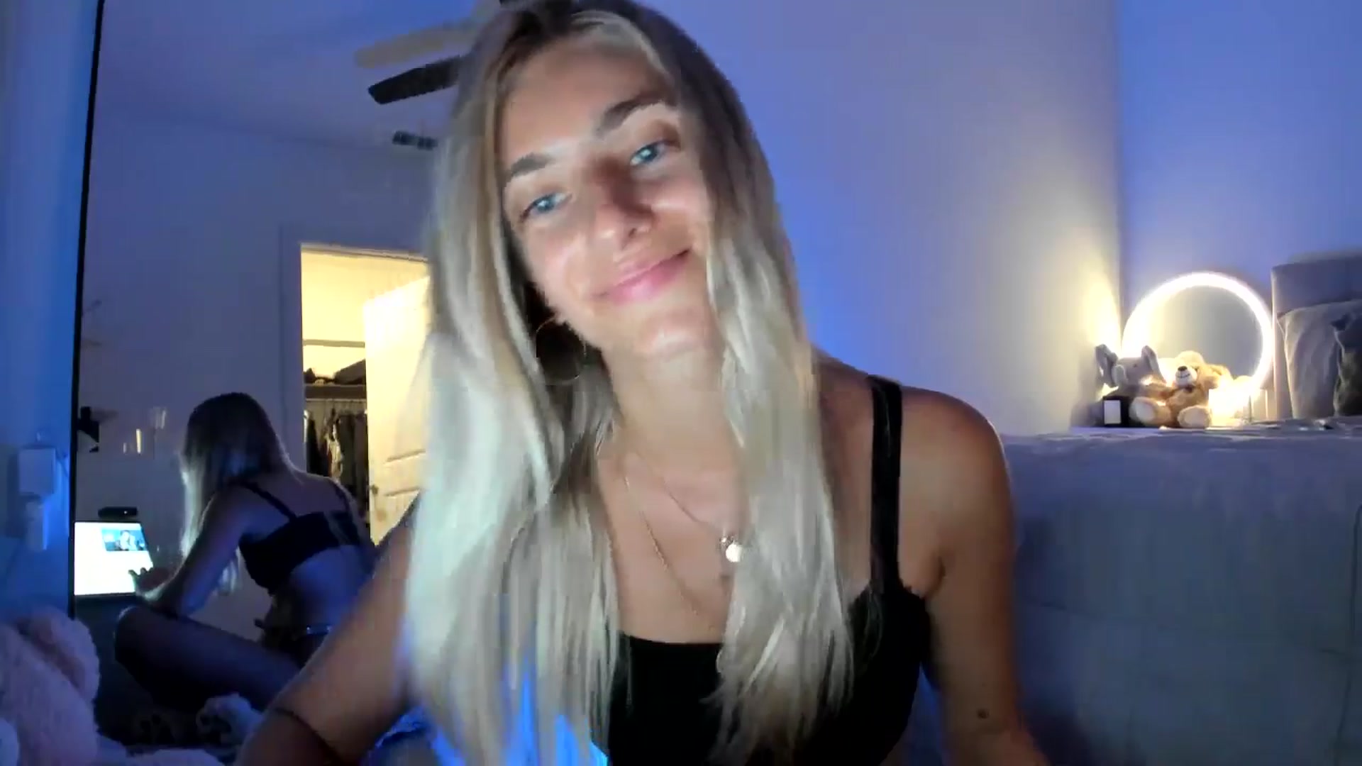 Gallery image thumbnail from Vodka_Queen's myfreecams stream on, 08/08/2024, 06:57 image 6 of 20