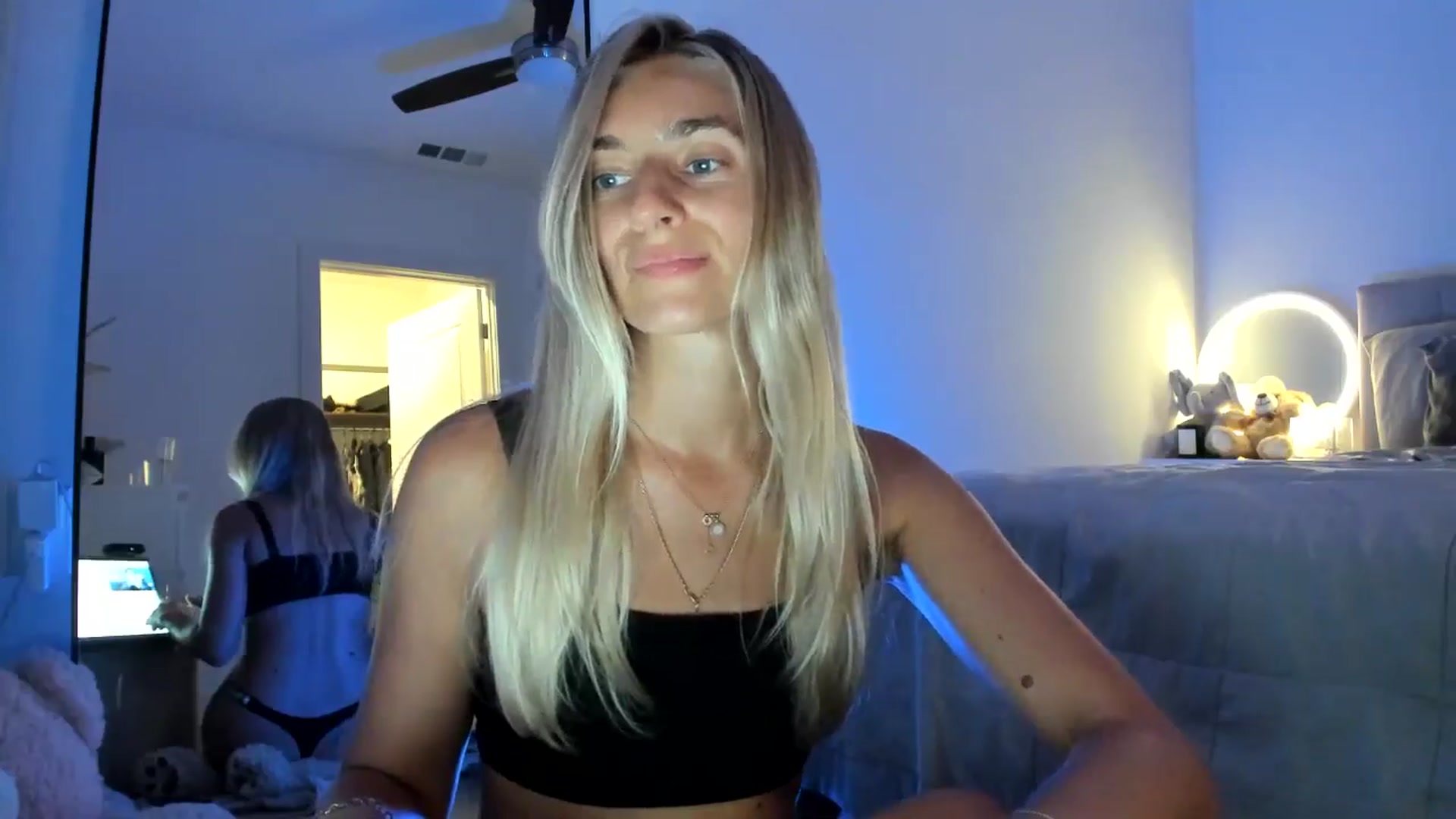 Gallery image thumbnail from Vodka_Queen's myfreecams stream on, 08/08/2024, 06:57 image 19 of 20
