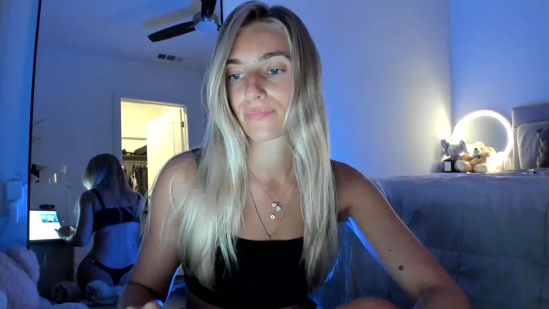 Gallery image thumbnail from Vodka_Queen's myfreecams stream on, 08/08/2024, 06:57 image 17 of 20
