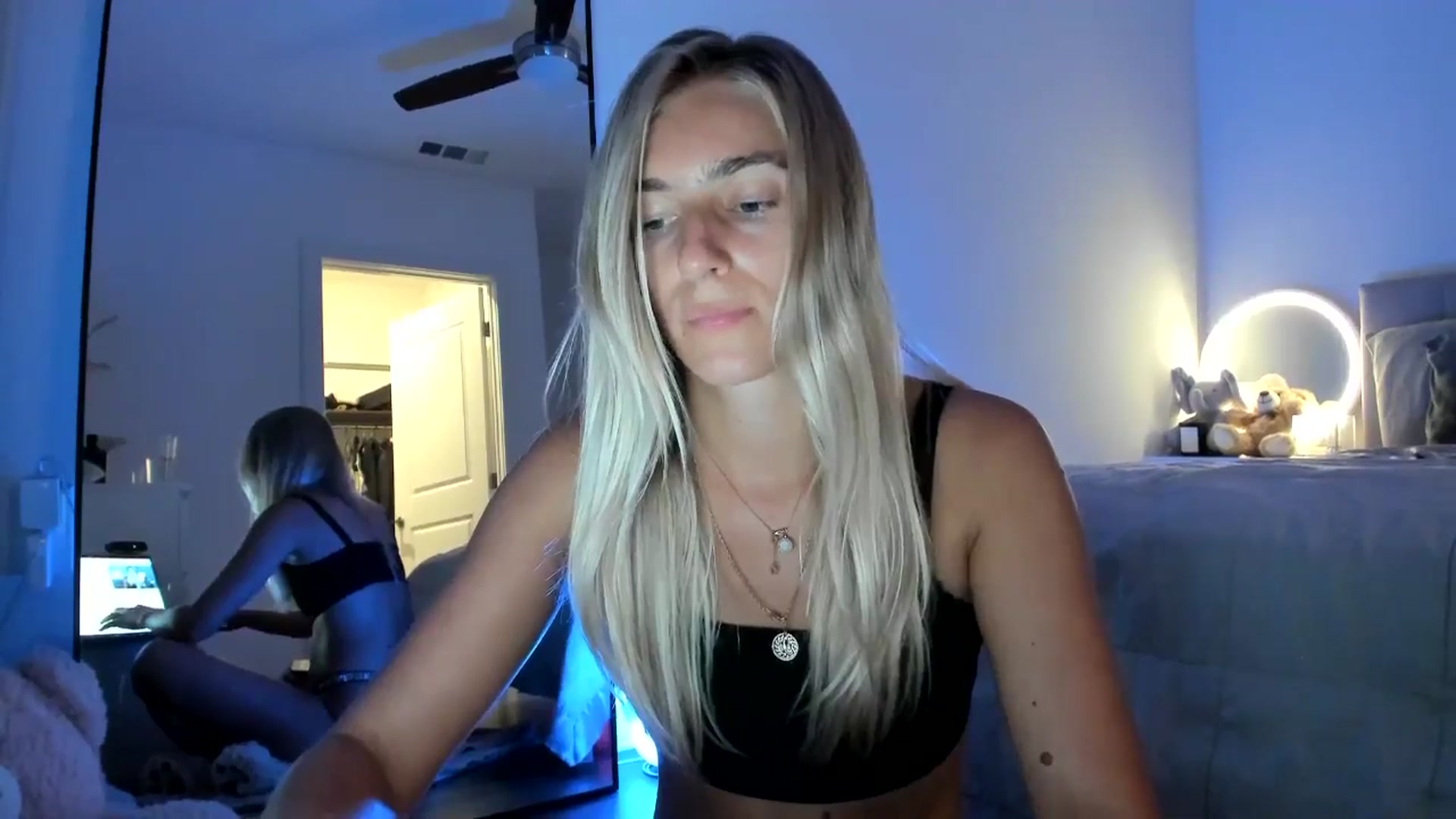 Gallery image thumbnail from Vodka_Queen's myfreecams stream on, 08/08/2024, 06:57 image 4 of 20
