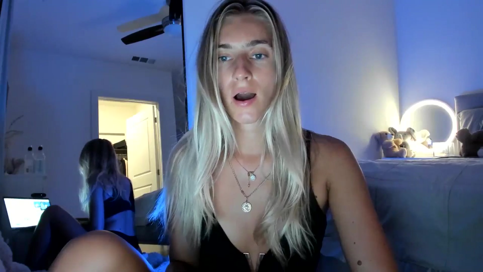 Gallery image thumbnail from Vodka_Queen's myfreecams stream on, 08/10/2024, 06:02 image 10 of 20