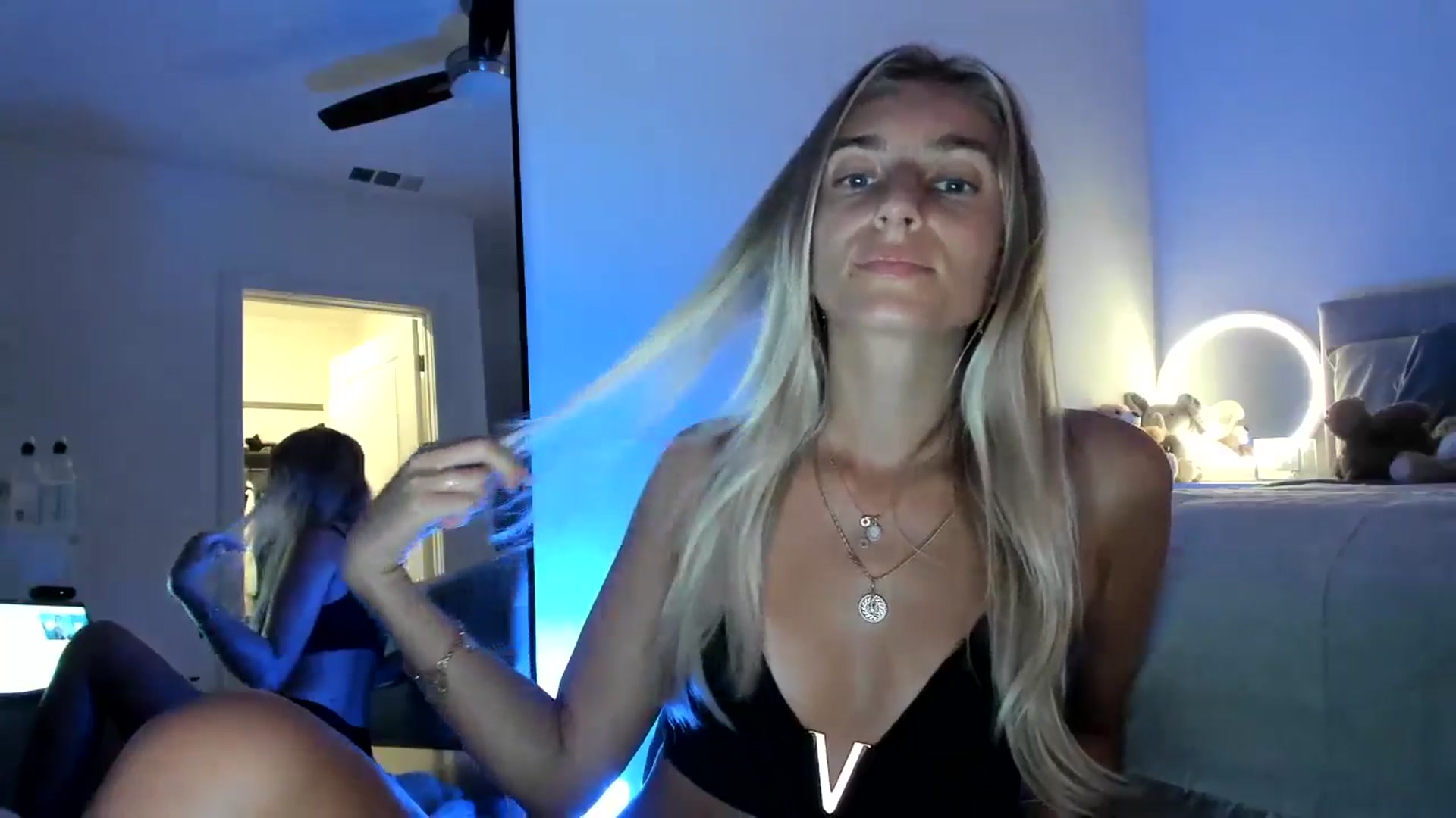 Gallery image thumbnail from Vodka_Queen's myfreecams stream on, 08/10/2024, 06:02 image 7 of 20