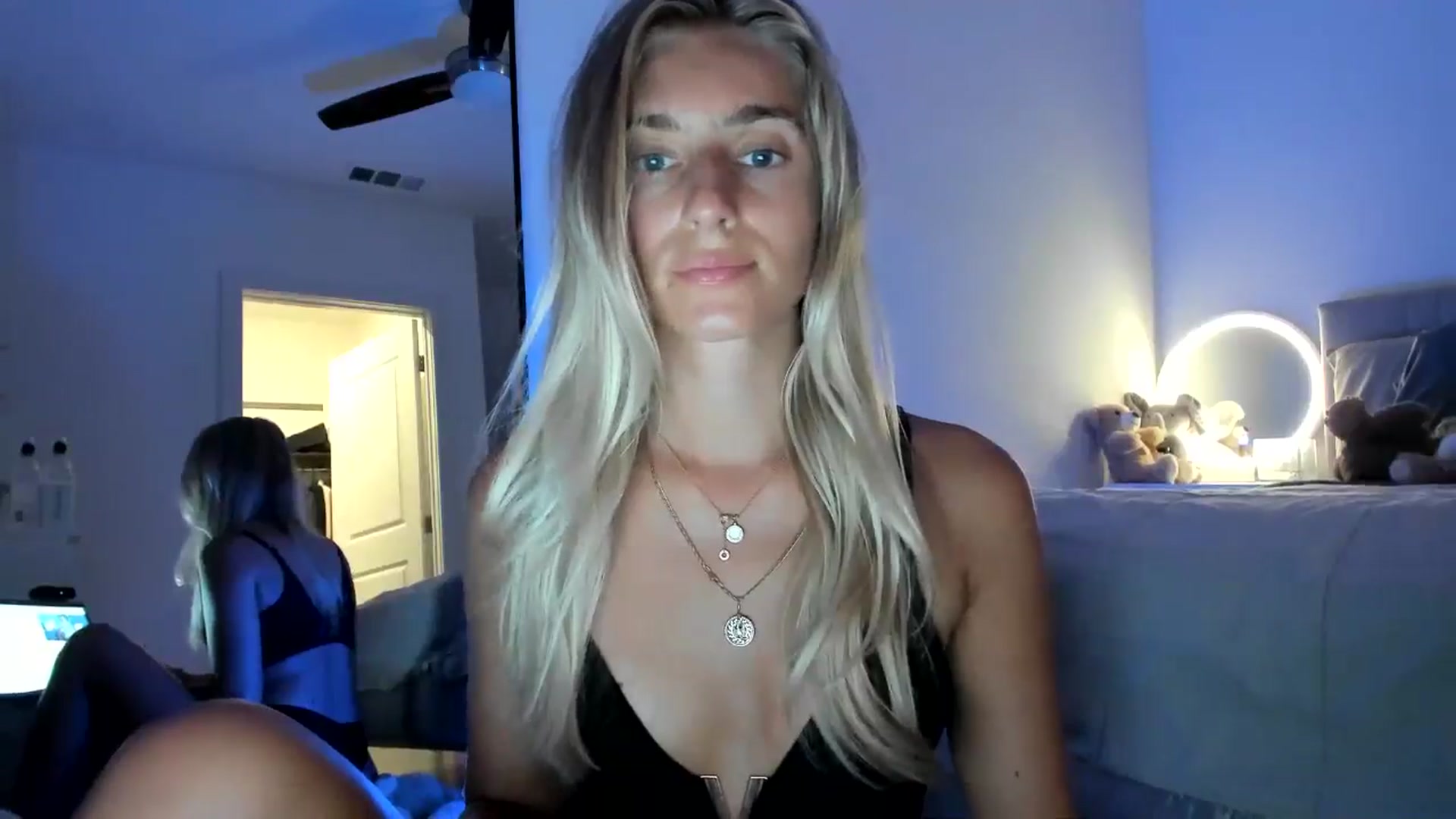 Gallery image thumbnail from Vodka_Queen's myfreecams stream on, 08/10/2024, 06:02 image 5 of 20