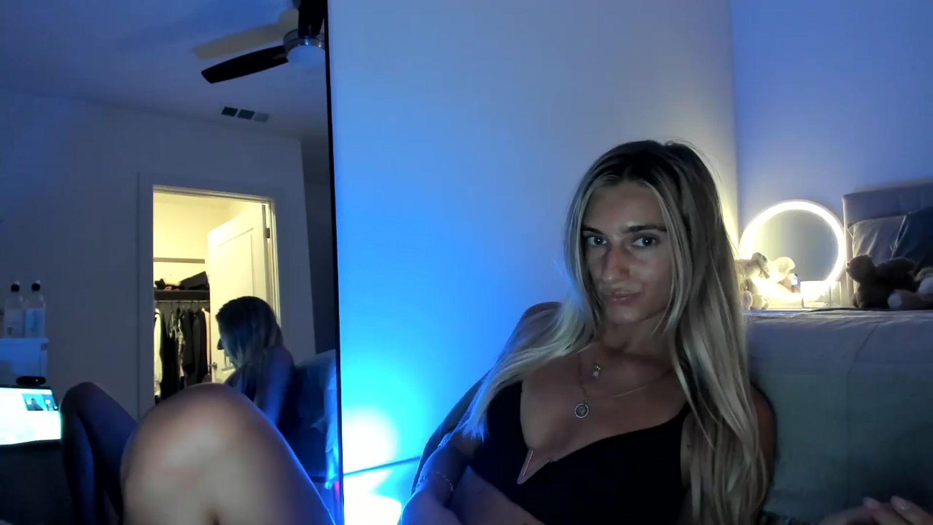 Gallery image thumbnail from Vodka_Queen's myfreecams stream on, 08/10/2024, 06:02 image 3 of 20