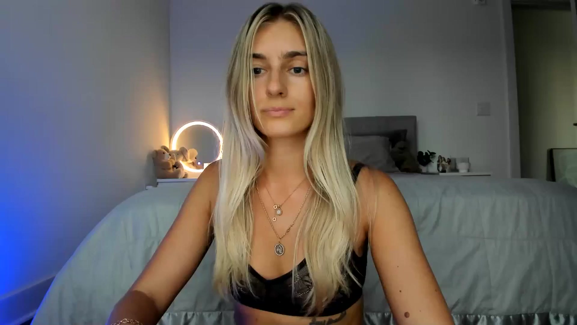 Gallery image thumbnail from Vodka_Queen's myfreecams stream on, 08/19/2024, 02:34 image 20 of 20