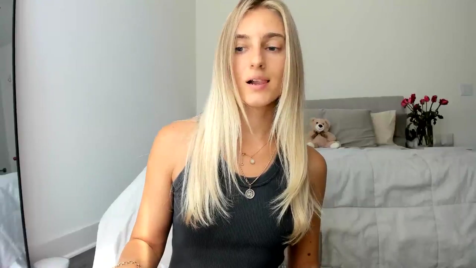 Gallery image thumbnail from Vodka_Queen's myfreecams stream on, 08/22/2024, 23:51 image 2 of 20