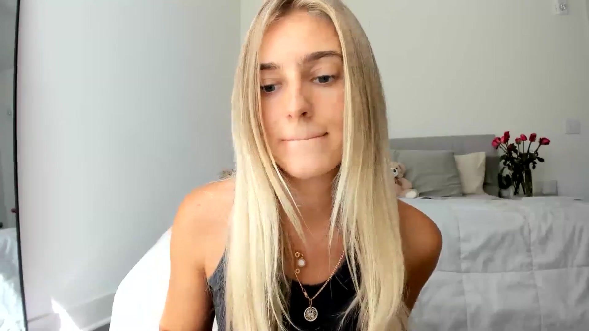 Gallery image thumbnail from Vodka_Queen's myfreecams stream on, 08/22/2024, 23:51 image 5 of 20