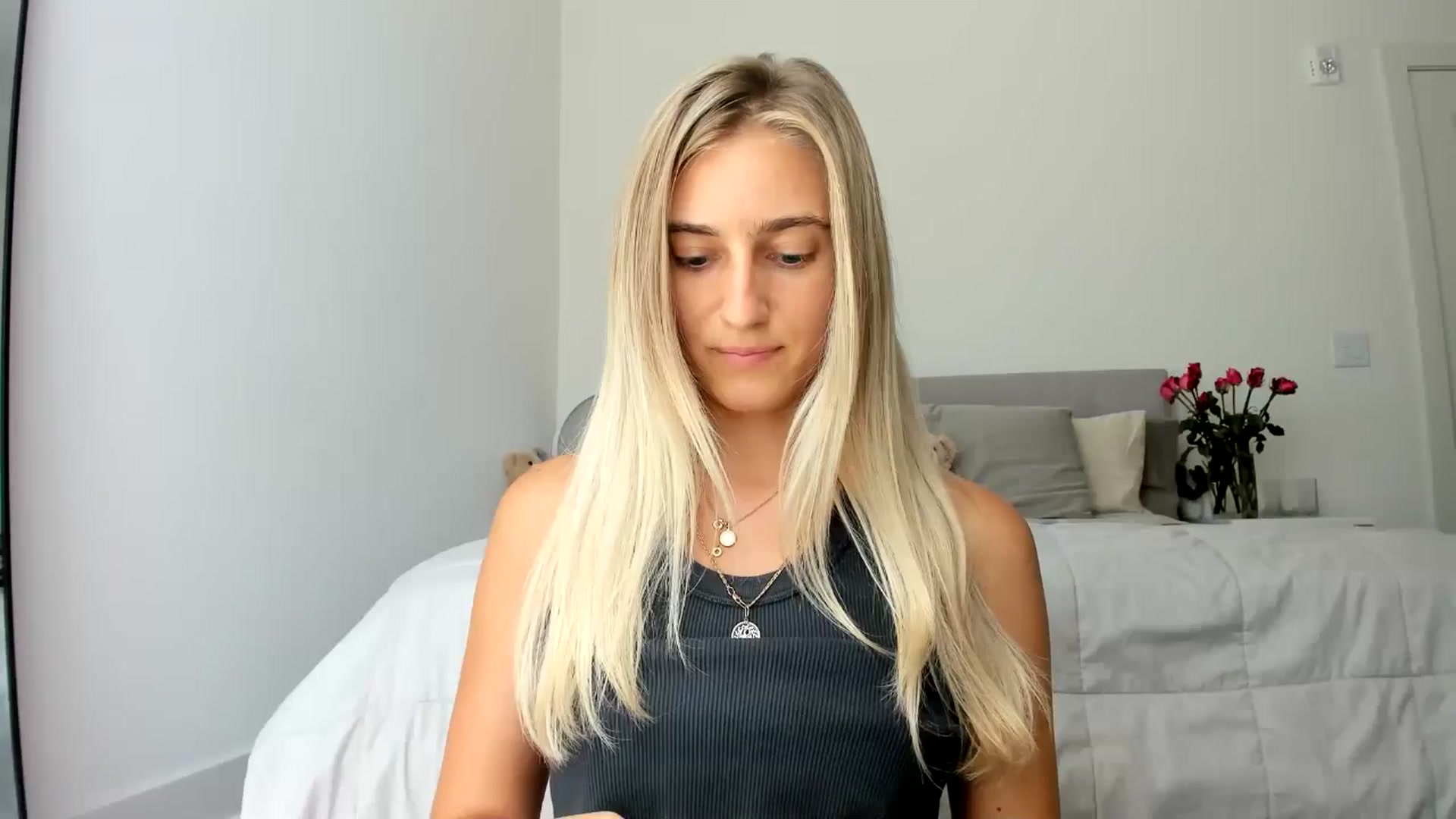 Gallery image thumbnail from Vodka_Queen's myfreecams stream on, 08/22/2024, 23:51 image 1 of 20
