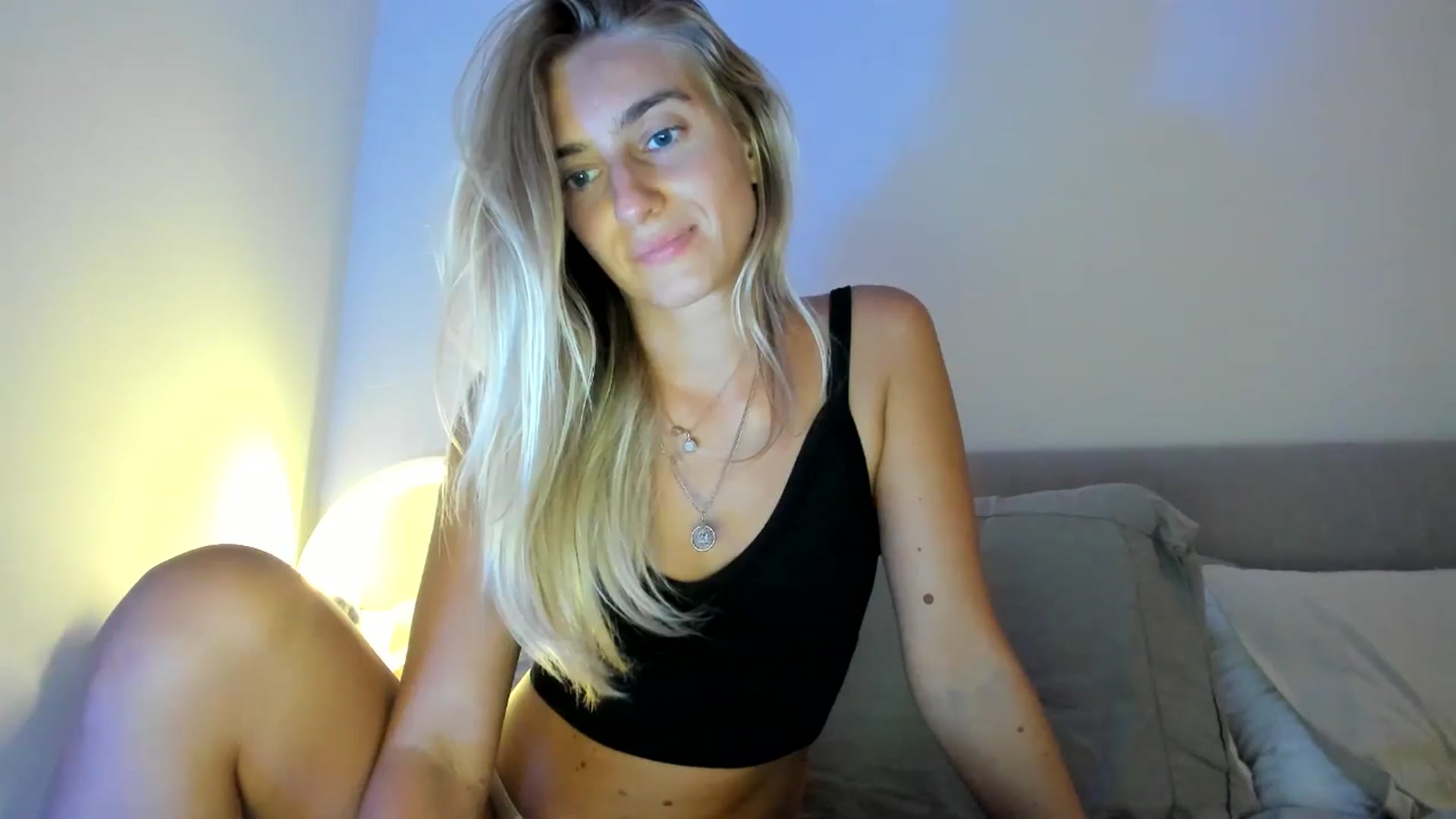 Gallery image thumbnail from Vodka_Queen's myfreecams stream on, 08/25/2024, 06:57 image 15 of 20