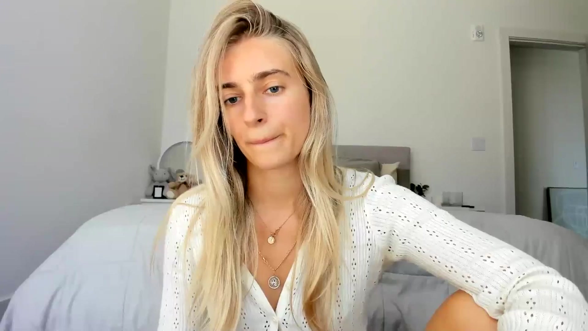 Gallery image thumbnail from Vodka_Queen's myfreecams stream on, 08/29/2024, 21:59 image 9 of 20