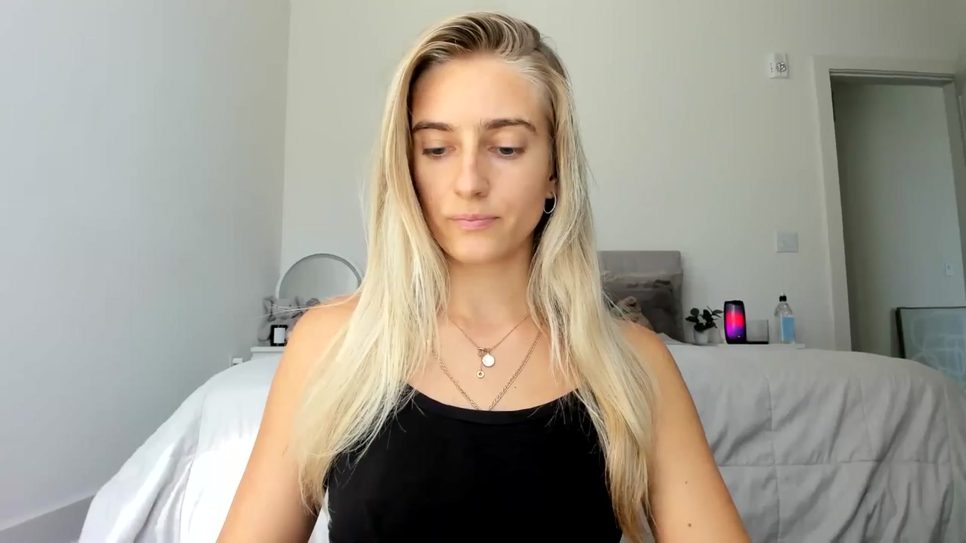 Gallery image thumbnail from Vodka_Queen's myfreecams stream on, 09/17/2024, 06:01 image 7 of 20