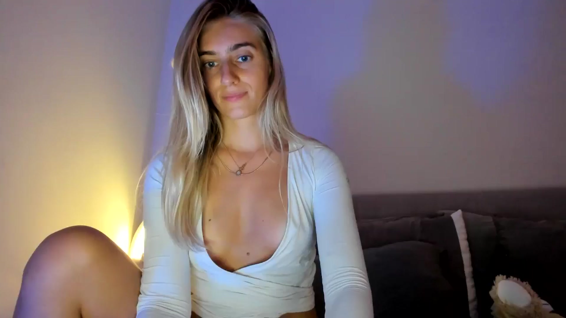 Gallery image thumbnail from Vodka_Queen's myfreecams stream on, 09/21/2024, 07:49 image 2 of 20