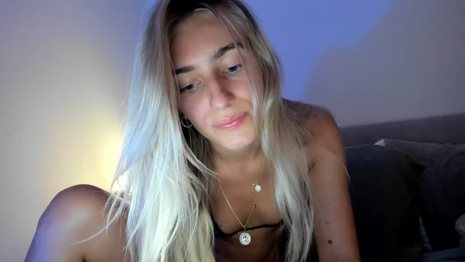Gallery image thumbnail from Vodka_Queen's myfreecams stream on, 09/23/2024, 03:35 image 4 of 20