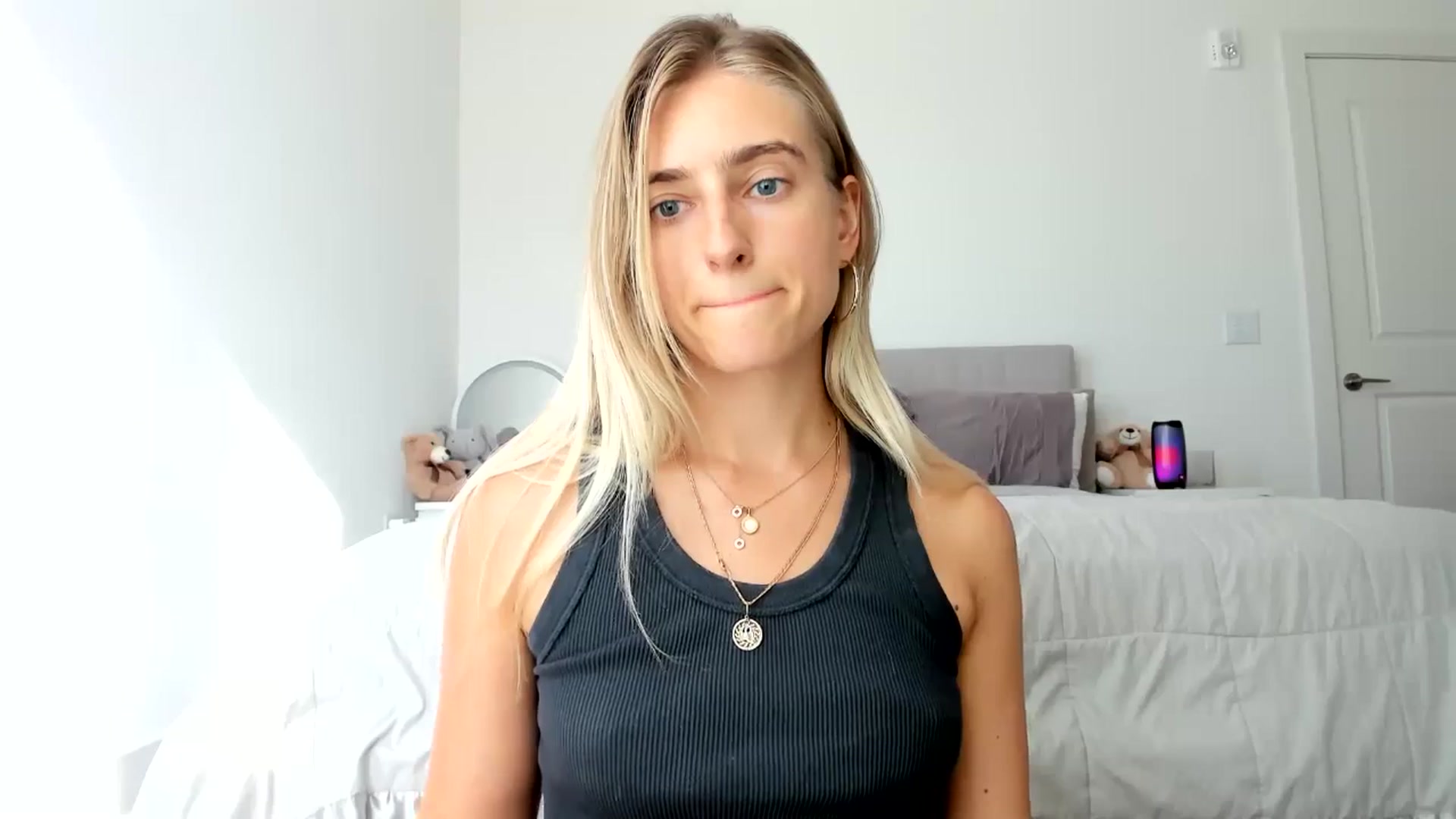 Gallery image thumbnail from Vodka_Queen's myfreecams stream on, 09/23/2024, 23:46 image 11 of 20