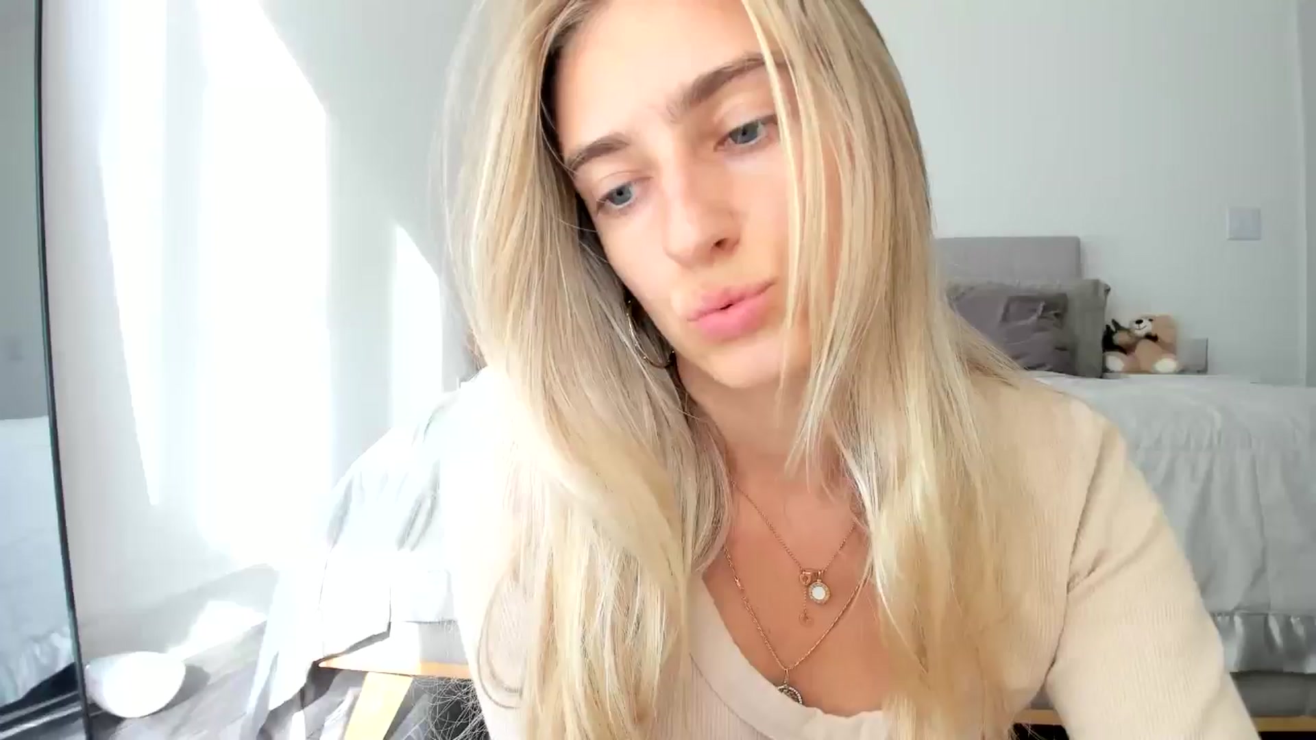 Gallery image thumbnail from Vodka_Queen's myfreecams stream on, 09/26/2024, 23:55 image 4 of 20
