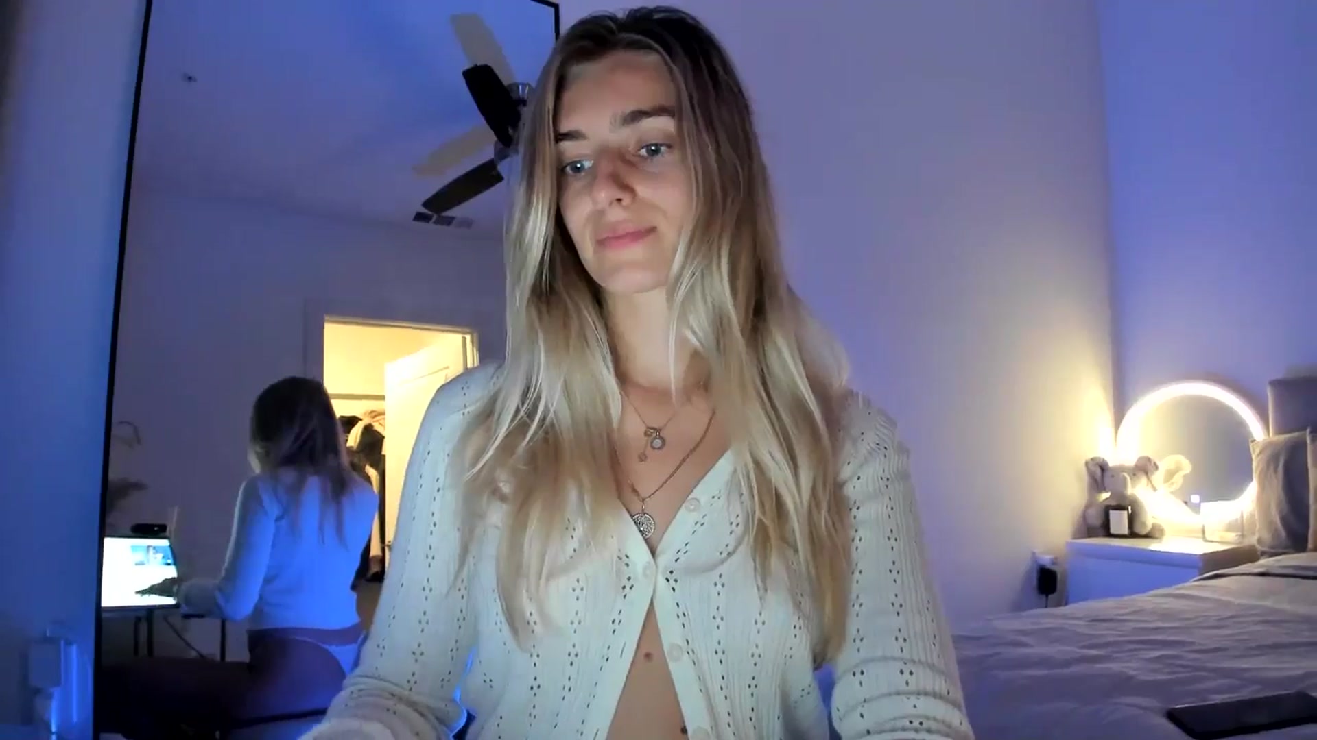 Gallery image thumbnail from Vodka_Queen's myfreecams stream on, 10/01/2024, 05:03 image 13 of 20