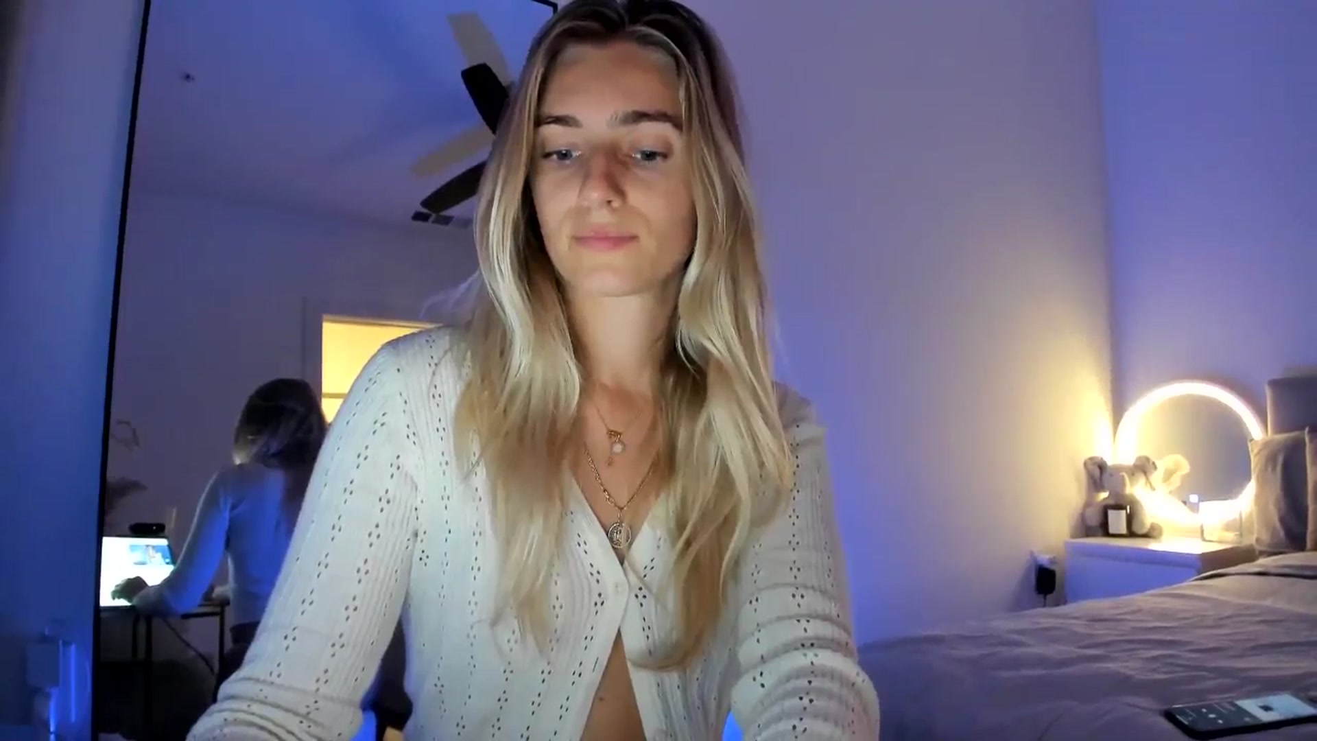 Gallery image thumbnail from Vodka_Queen's myfreecams stream on, 10/01/2024, 05:03 image 9 of 20