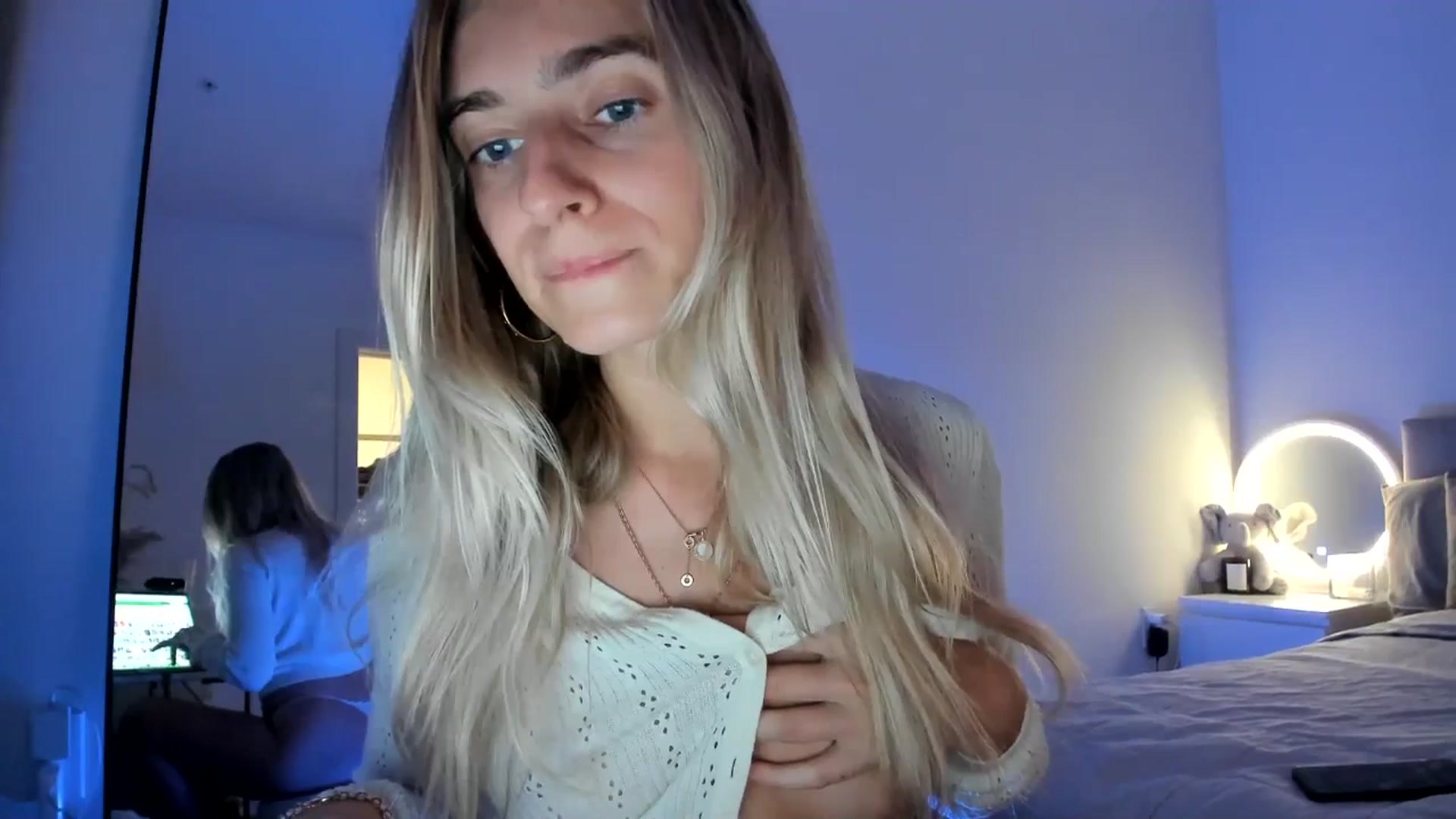 Gallery image thumbnail from Vodka_Queen's myfreecams stream on, 10/01/2024, 05:03 image 3 of 20