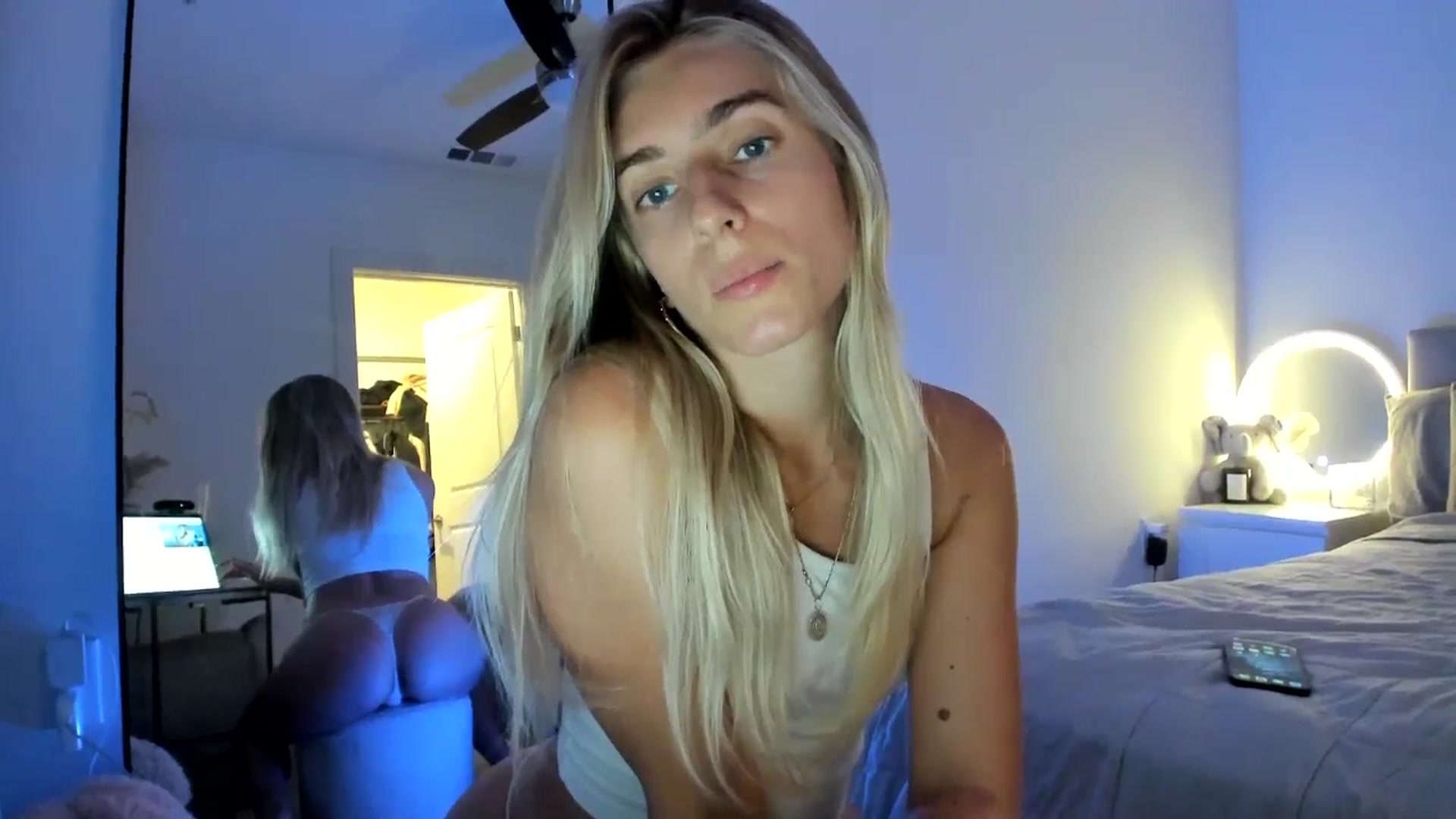 Gallery image thumbnail from Vodka_Queen's myfreecams stream on, 10/02/2024, 05:21 image 16 of 20