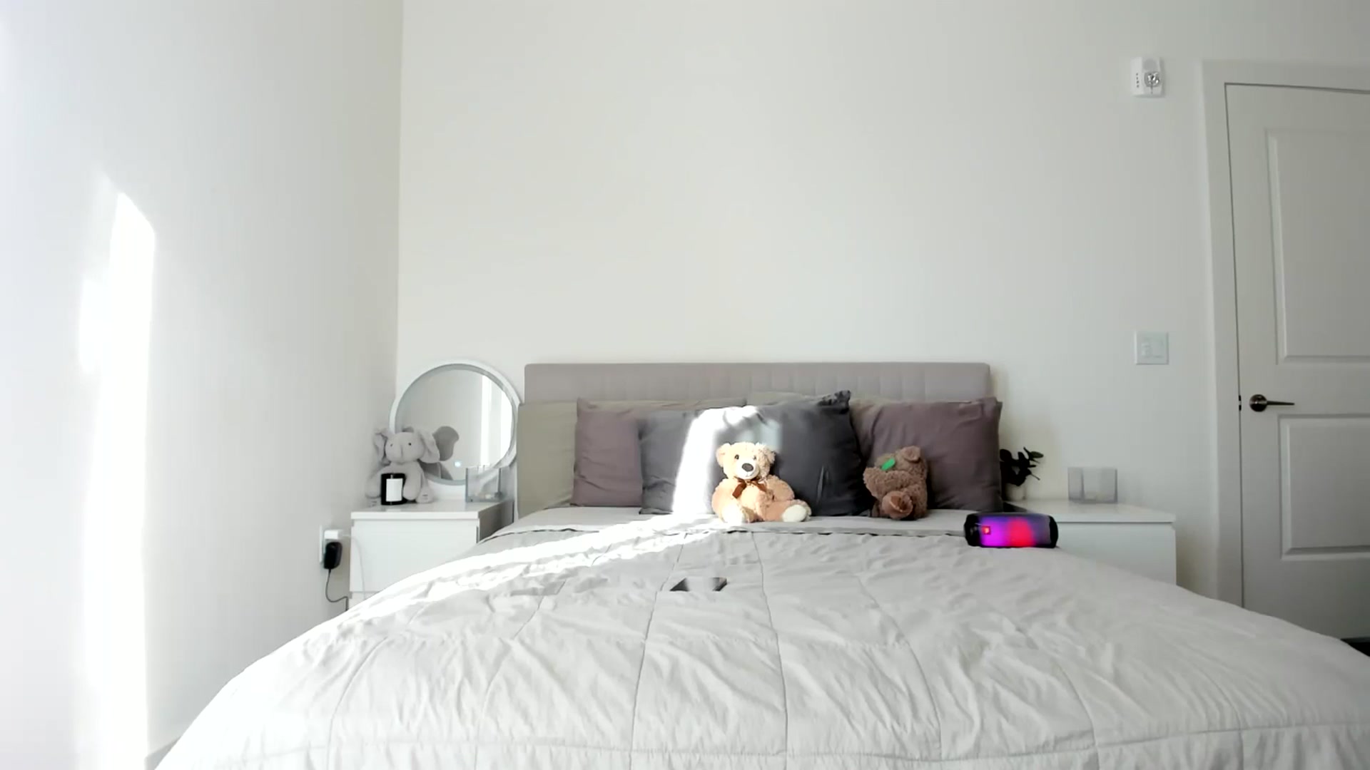 Gallery image thumbnail from Vodka_Queen's myfreecams stream on, 10/10/2024, 23:17 image 19 of 20