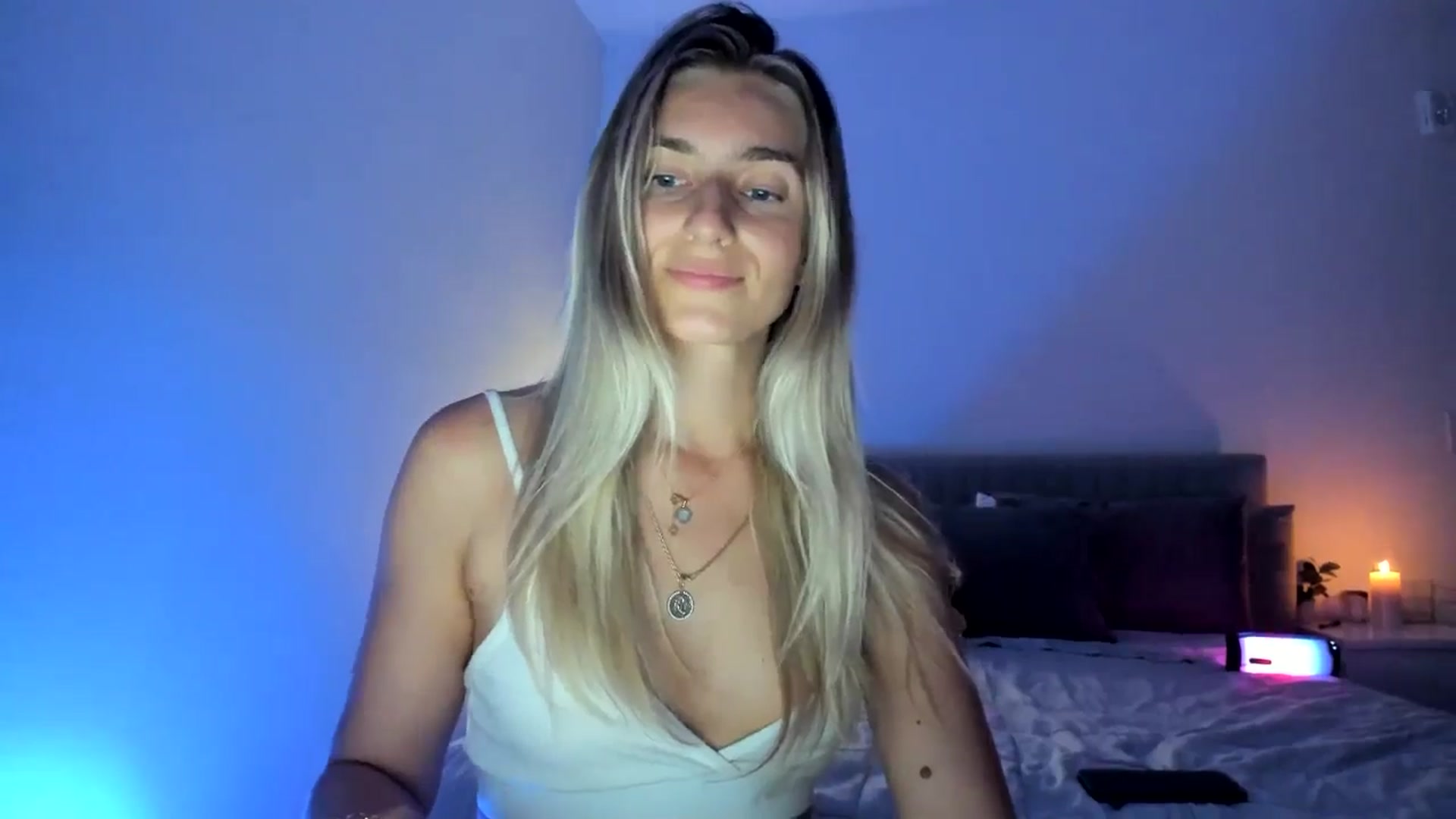 Gallery image thumbnail from Vodka_Queen's myfreecams stream on, 10/24/2024, 05:59 image 16 of 20