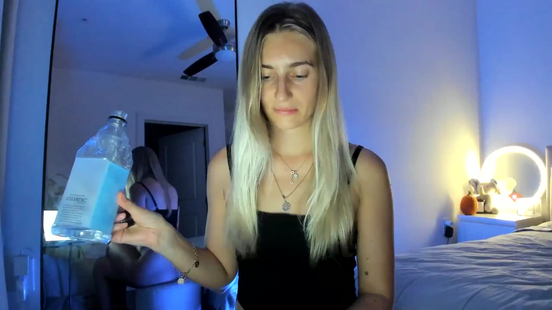 Gallery image thumbnail from Vodka_Queen's myfreecams stream on, 10/25/2024, 06:10 image 2 of 20