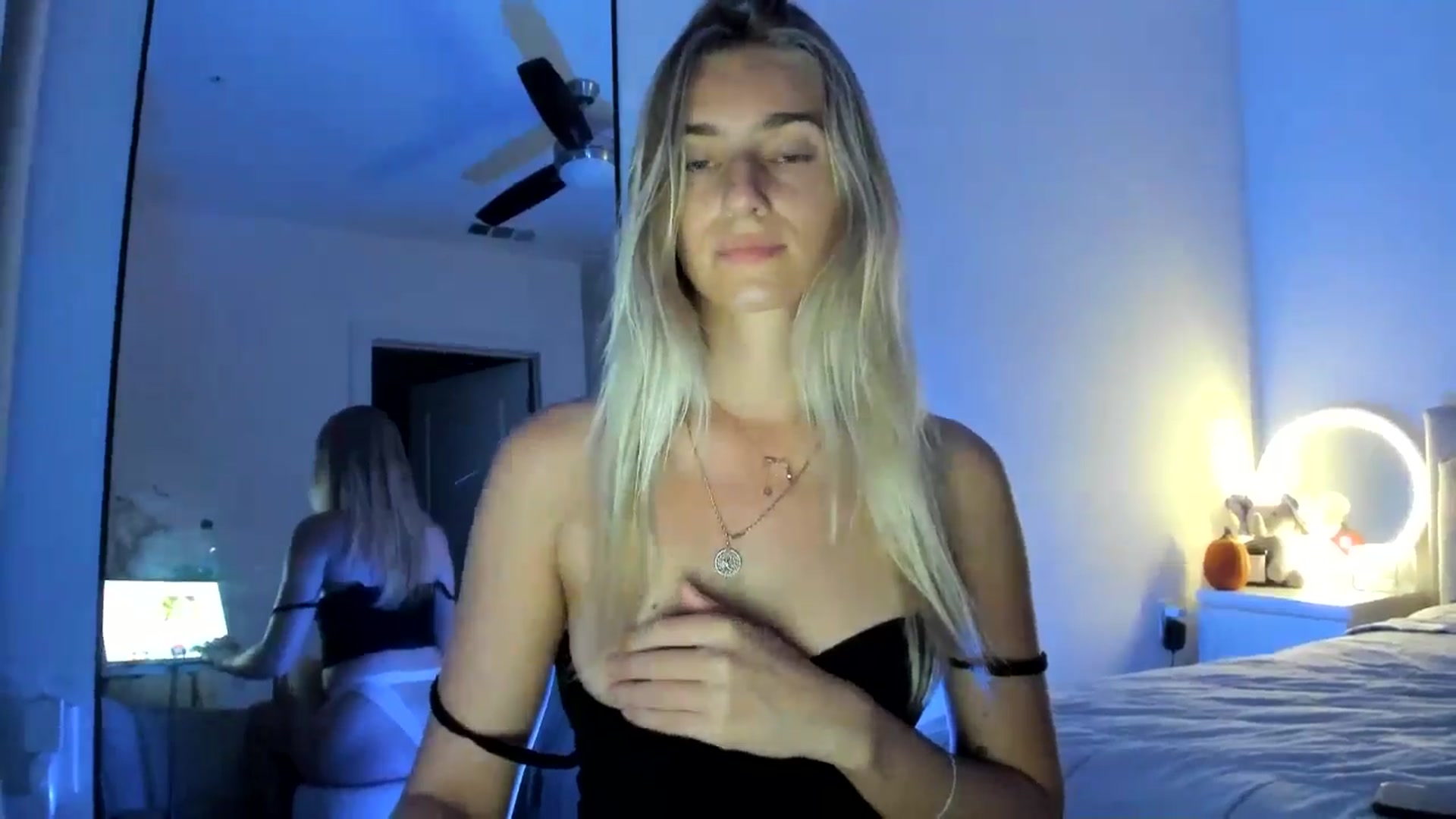 Gallery image thumbnail from Vodka_Queen's myfreecams stream on, 10/25/2024, 06:10 image 20 of 20