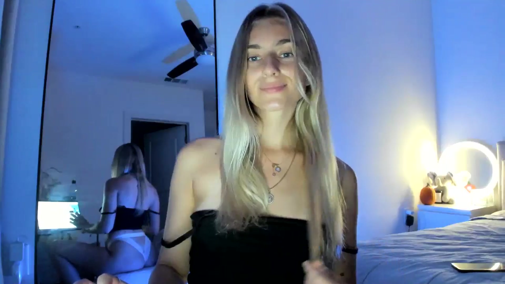 Gallery image thumbnail from Vodka_Queen's myfreecams stream on, 10/25/2024, 06:10 image 10 of 20