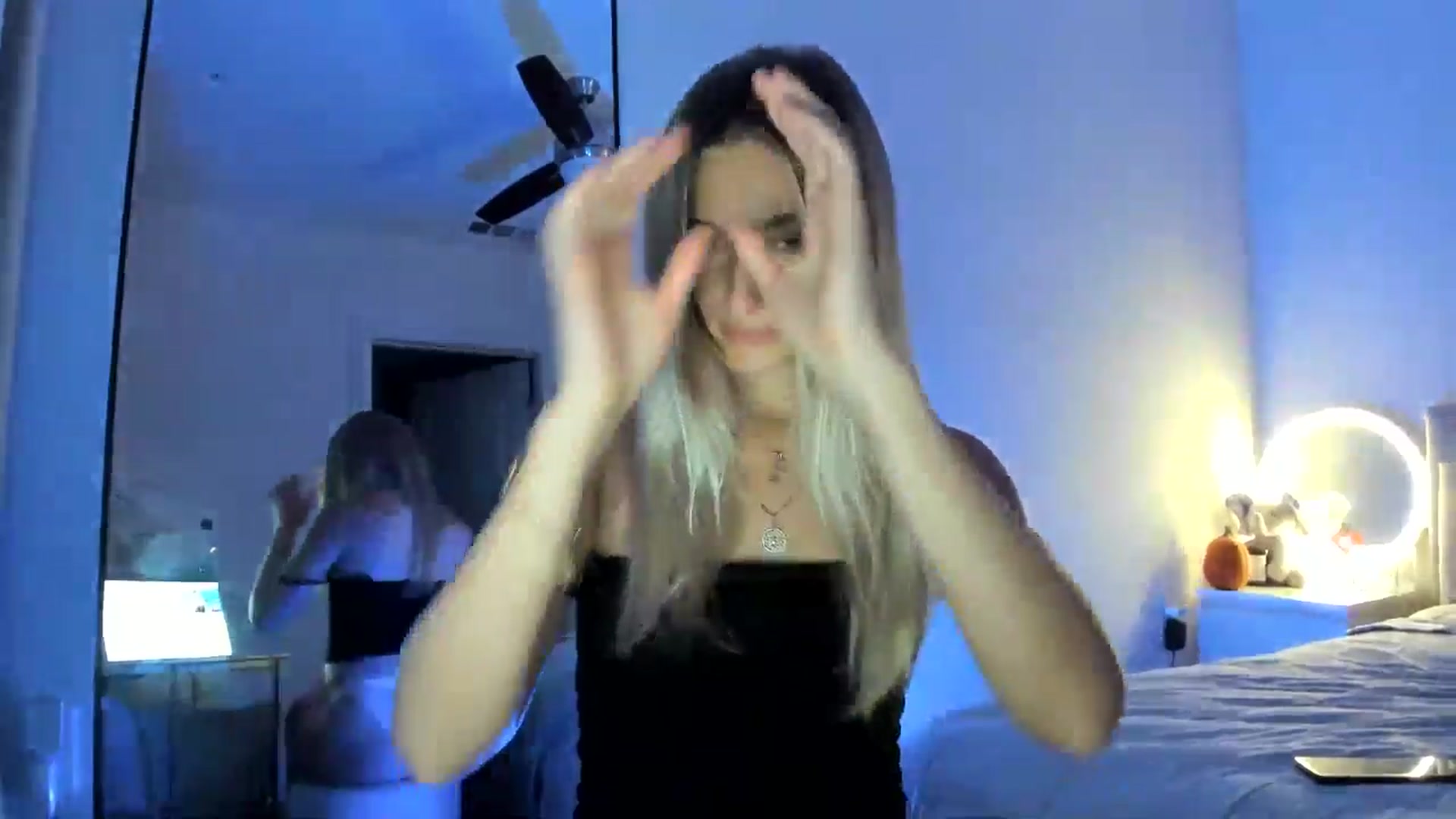 Gallery image thumbnail from Vodka_Queen's myfreecams stream on, 10/25/2024, 06:10 image 15 of 20