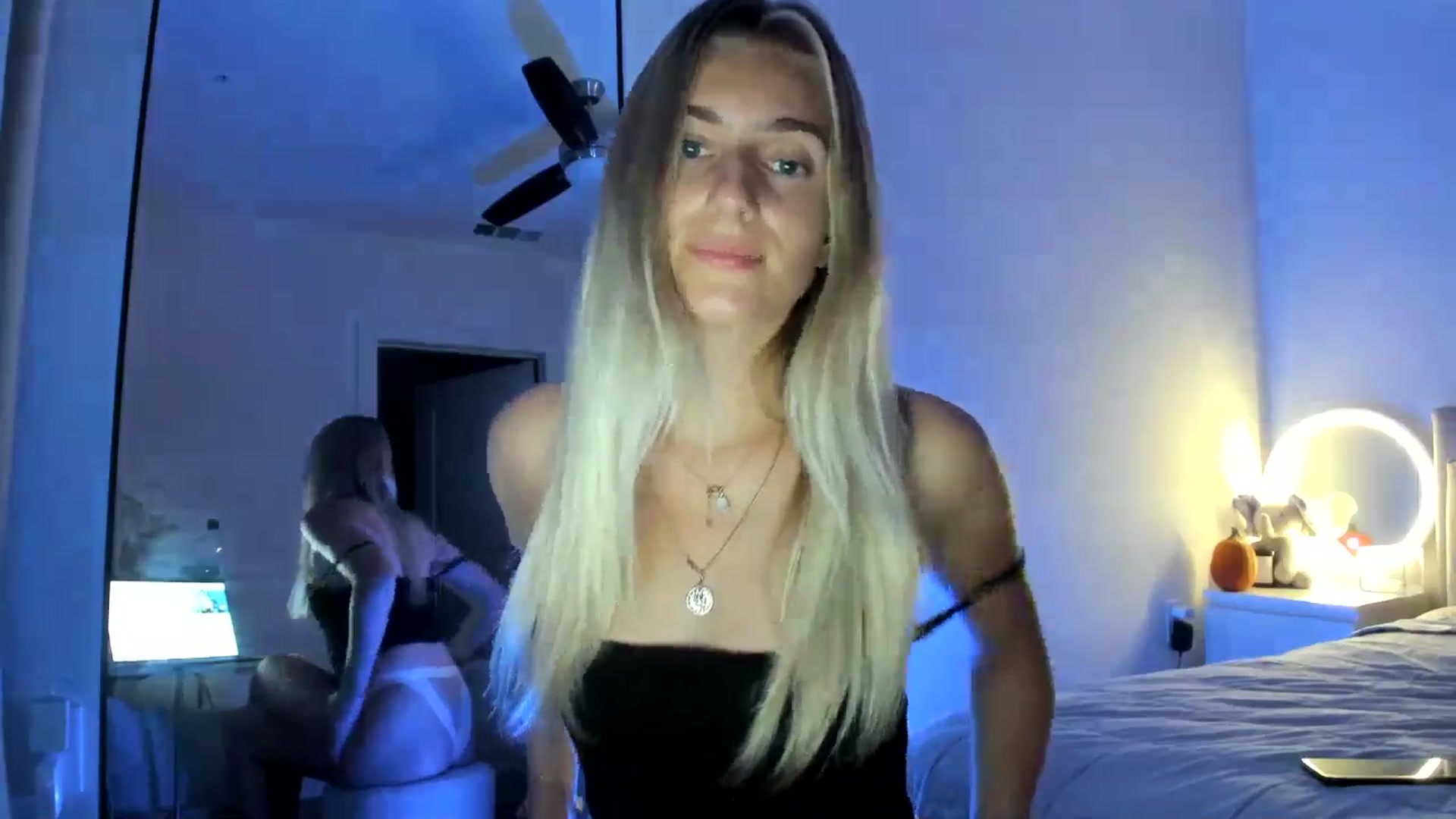 Gallery image thumbnail from Vodka_Queen's myfreecams stream on, 10/25/2024, 06:10 image 9 of 20